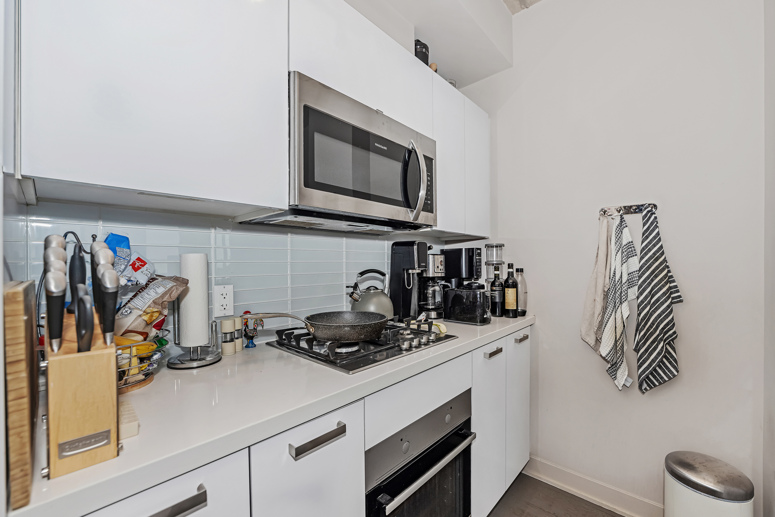 1803 - 203 Catherine Street