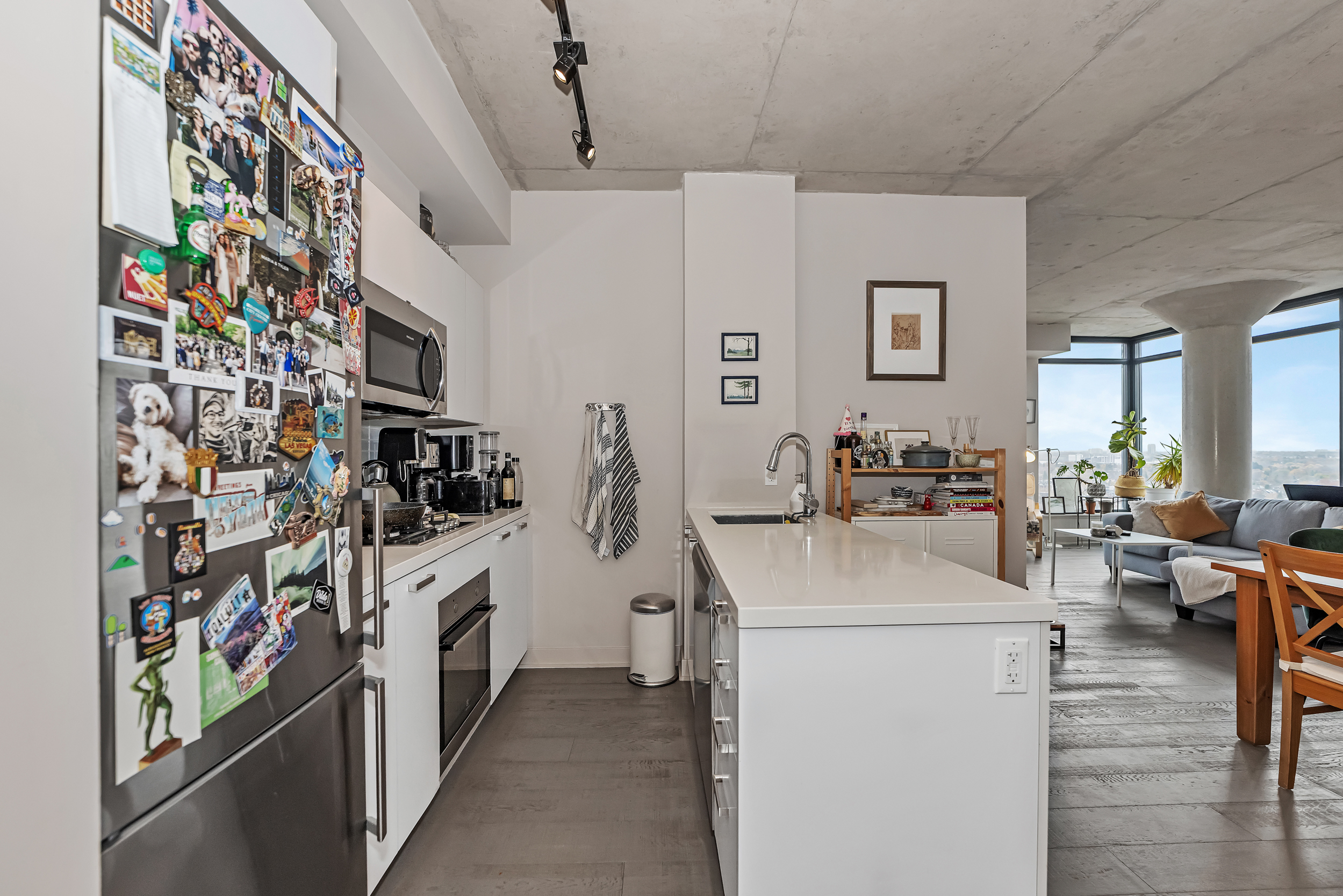 1803 - 203 Catherine Street