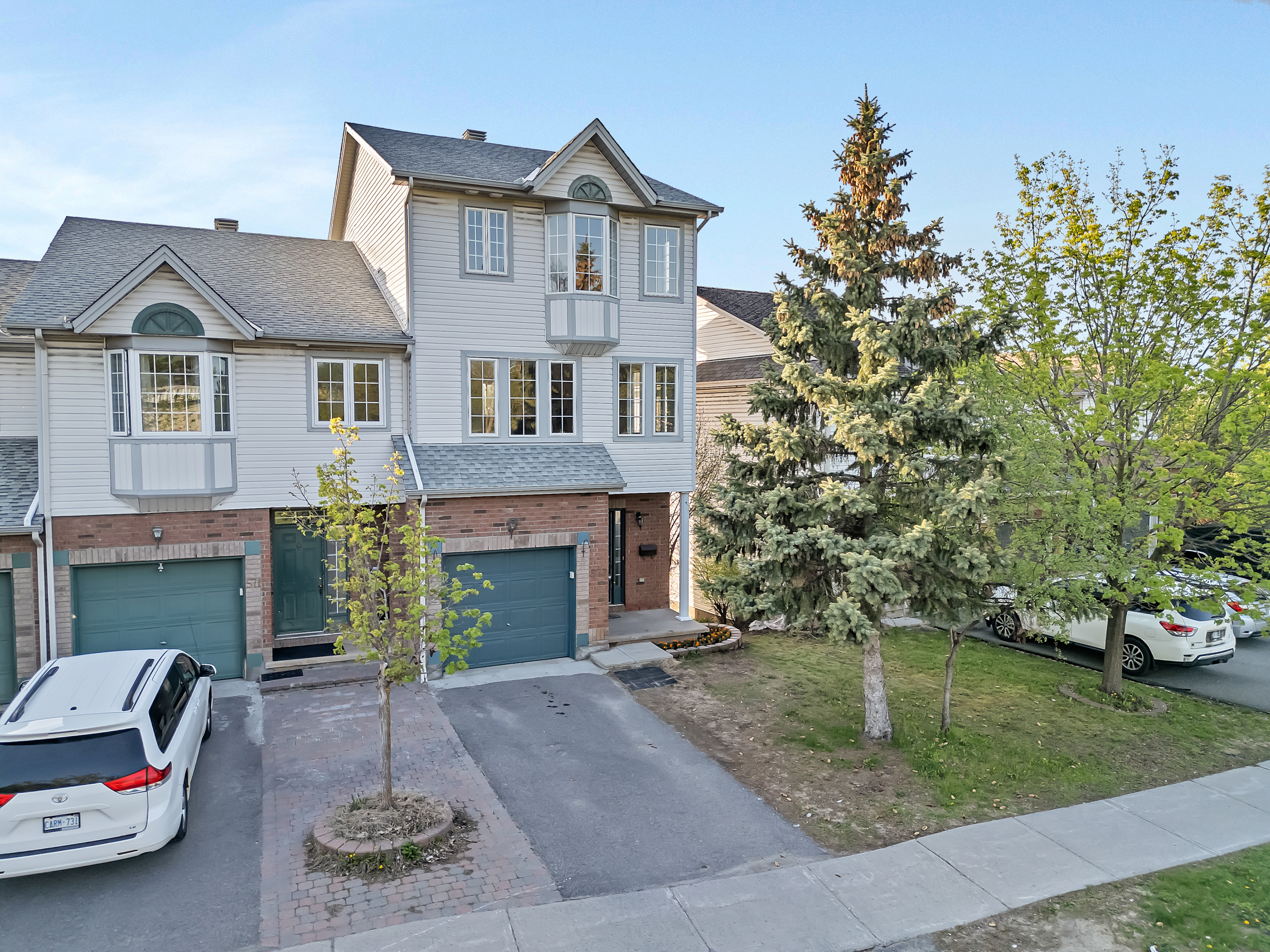 573 Neighbourhood Way