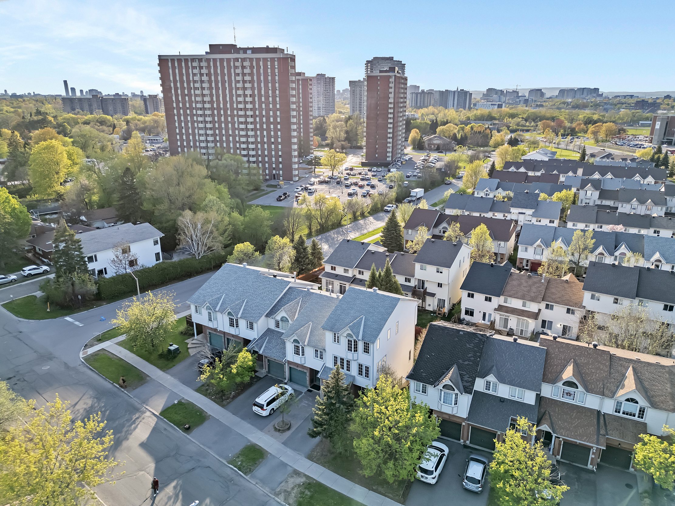 573 Neighbourhood Way