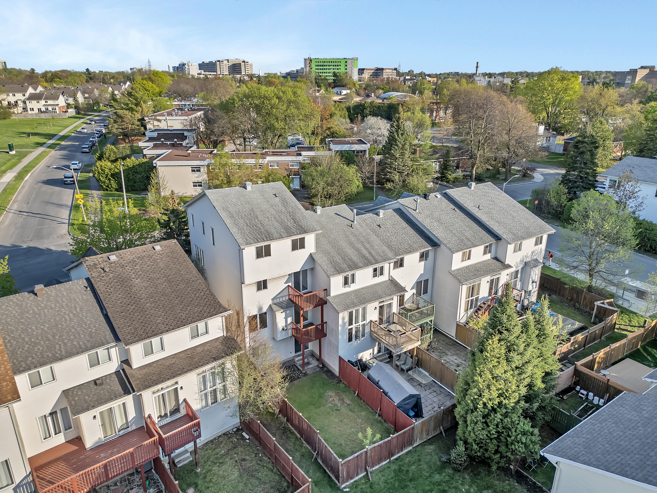 573 Neighbourhood Way