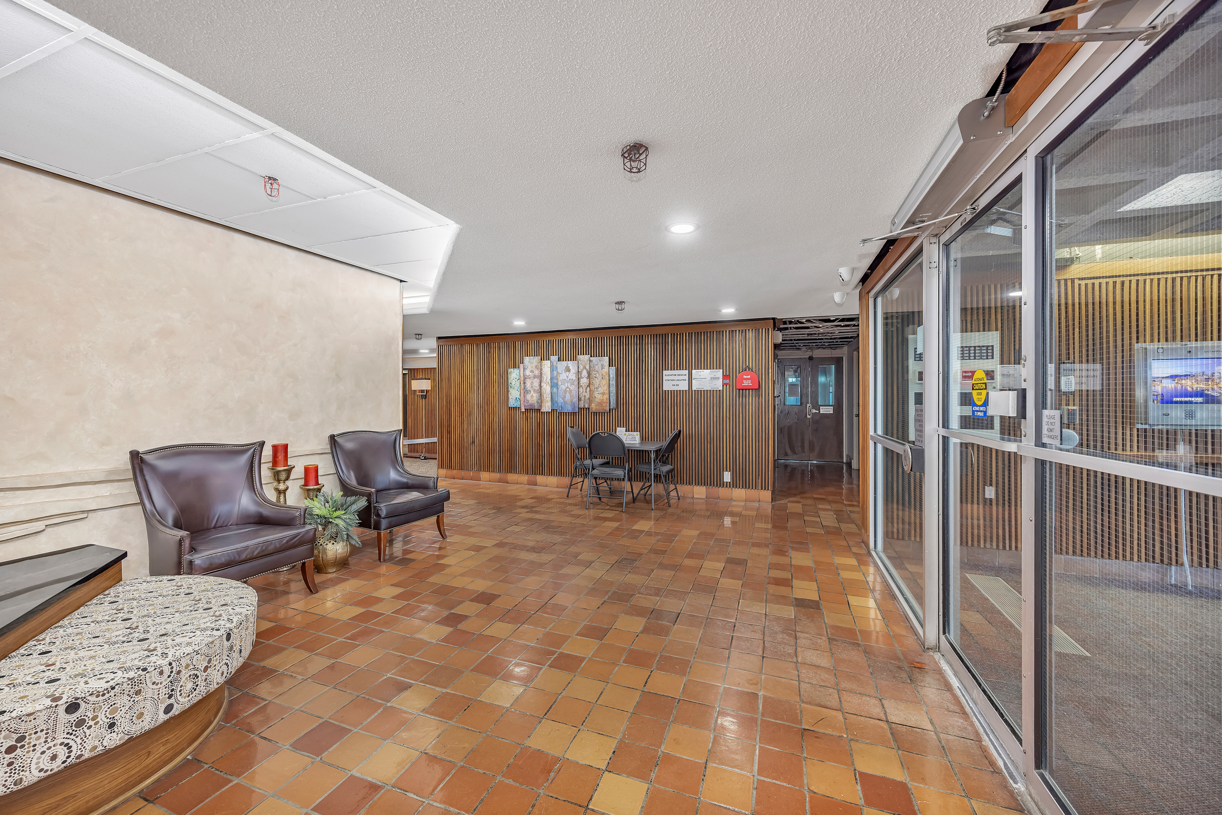 415 Greenview Avenue, Unit 106