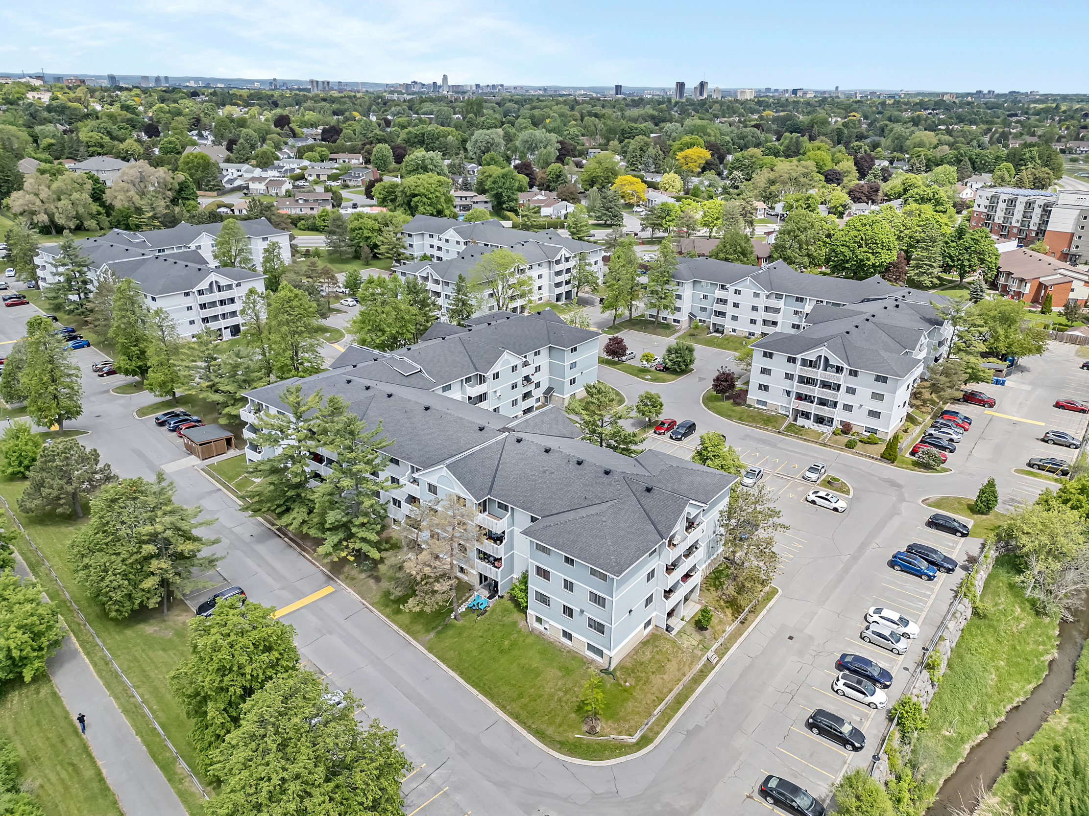 214 Viewmount Drive, Unit 417