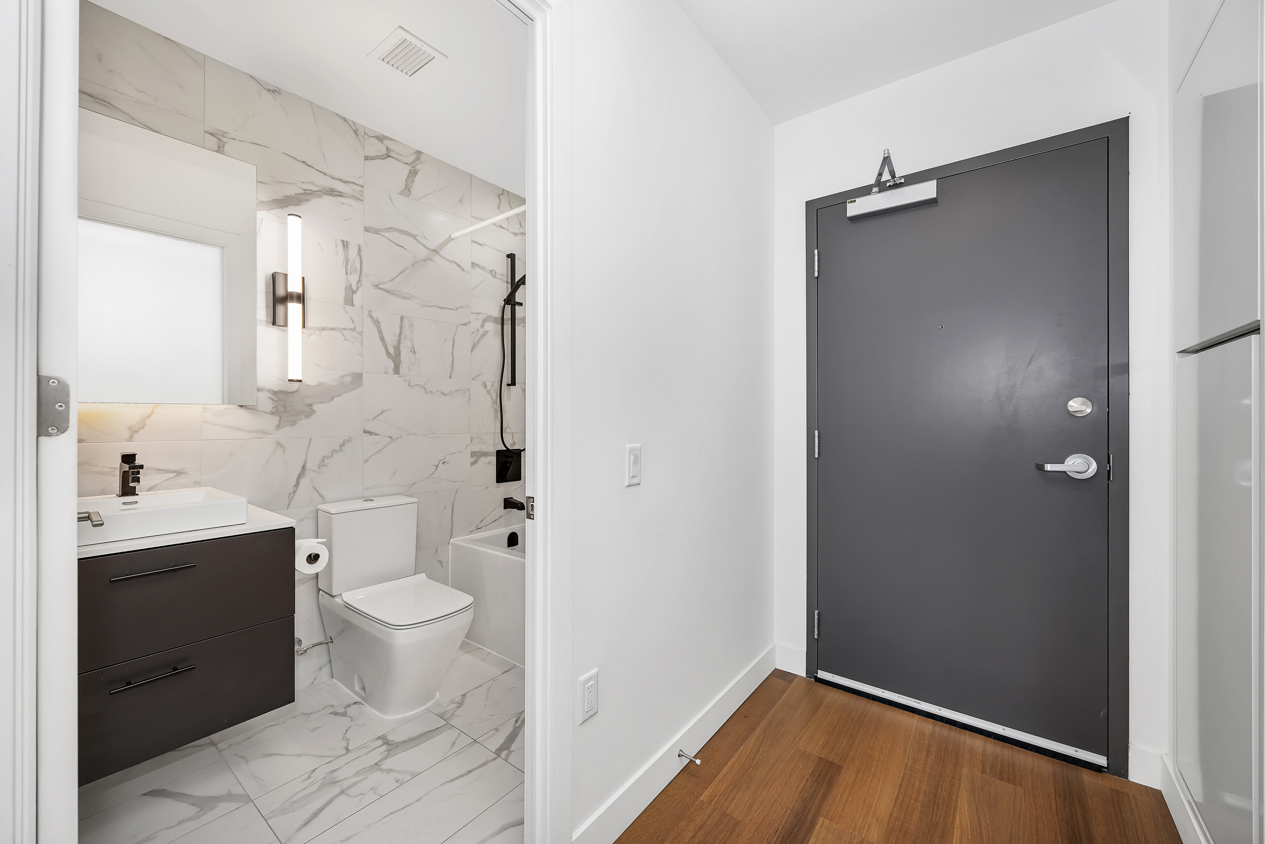 10 James Street, Unit 707