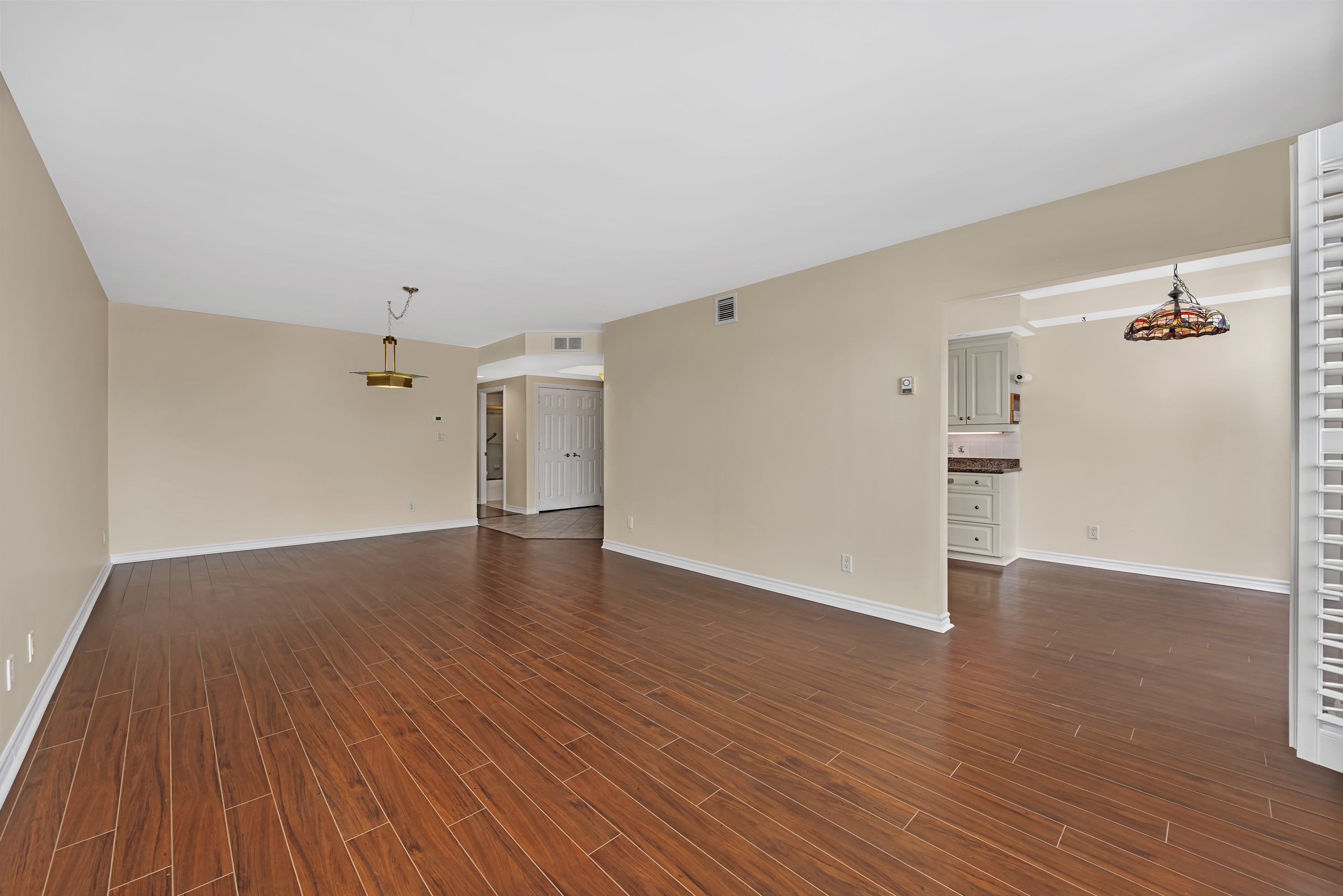 111 Robson Court, Unit 1B