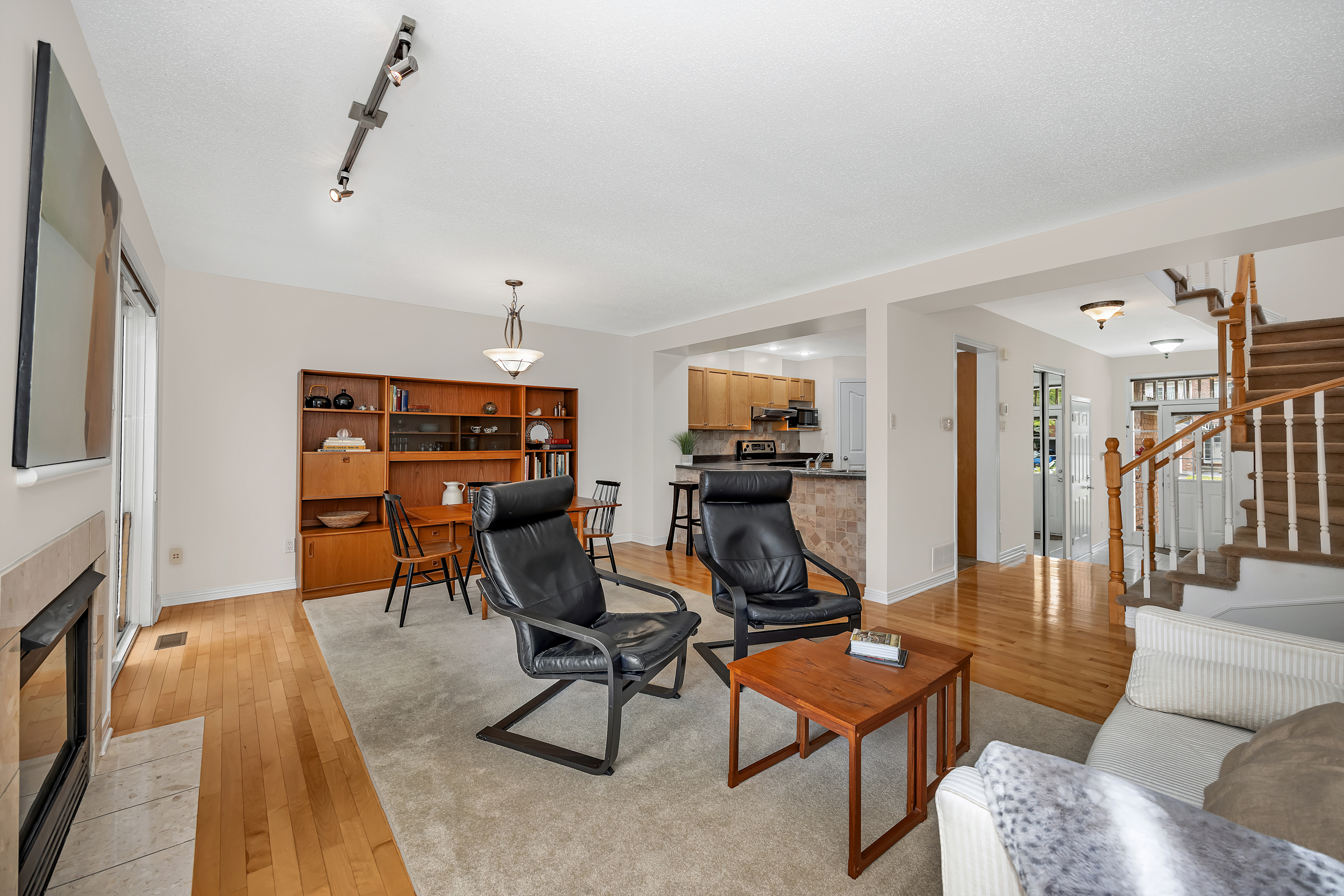 682 Wild Shore Crescent