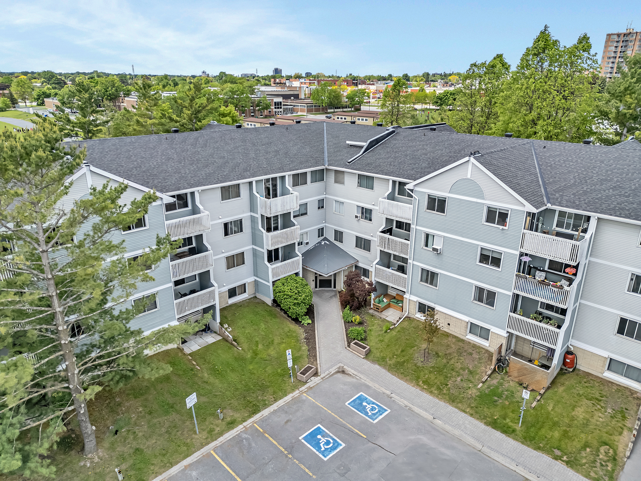 214 Viewmount Drive, Unit 417