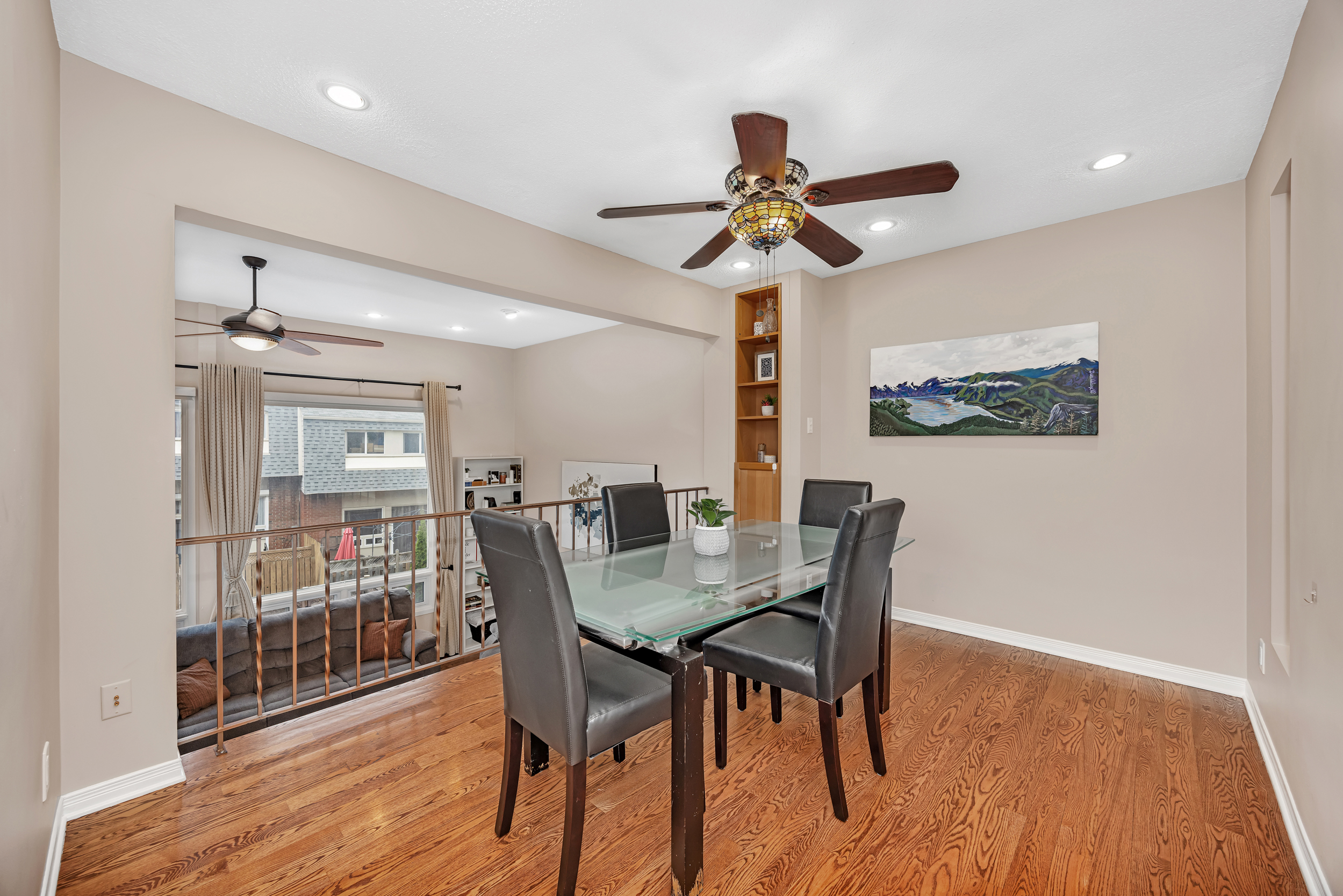2425 Southvale Crescent