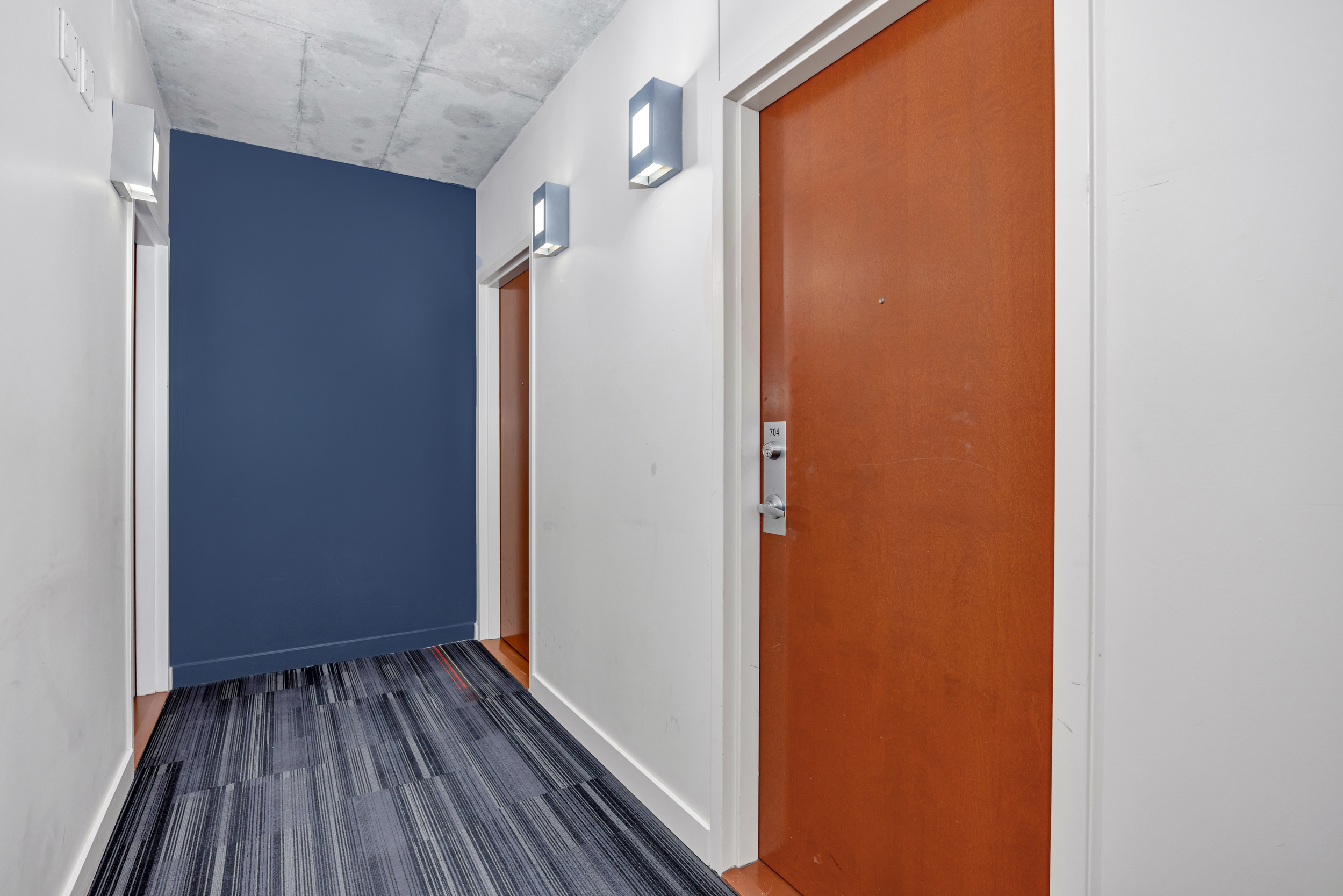 324 Laurier Avenue West, Unit 704