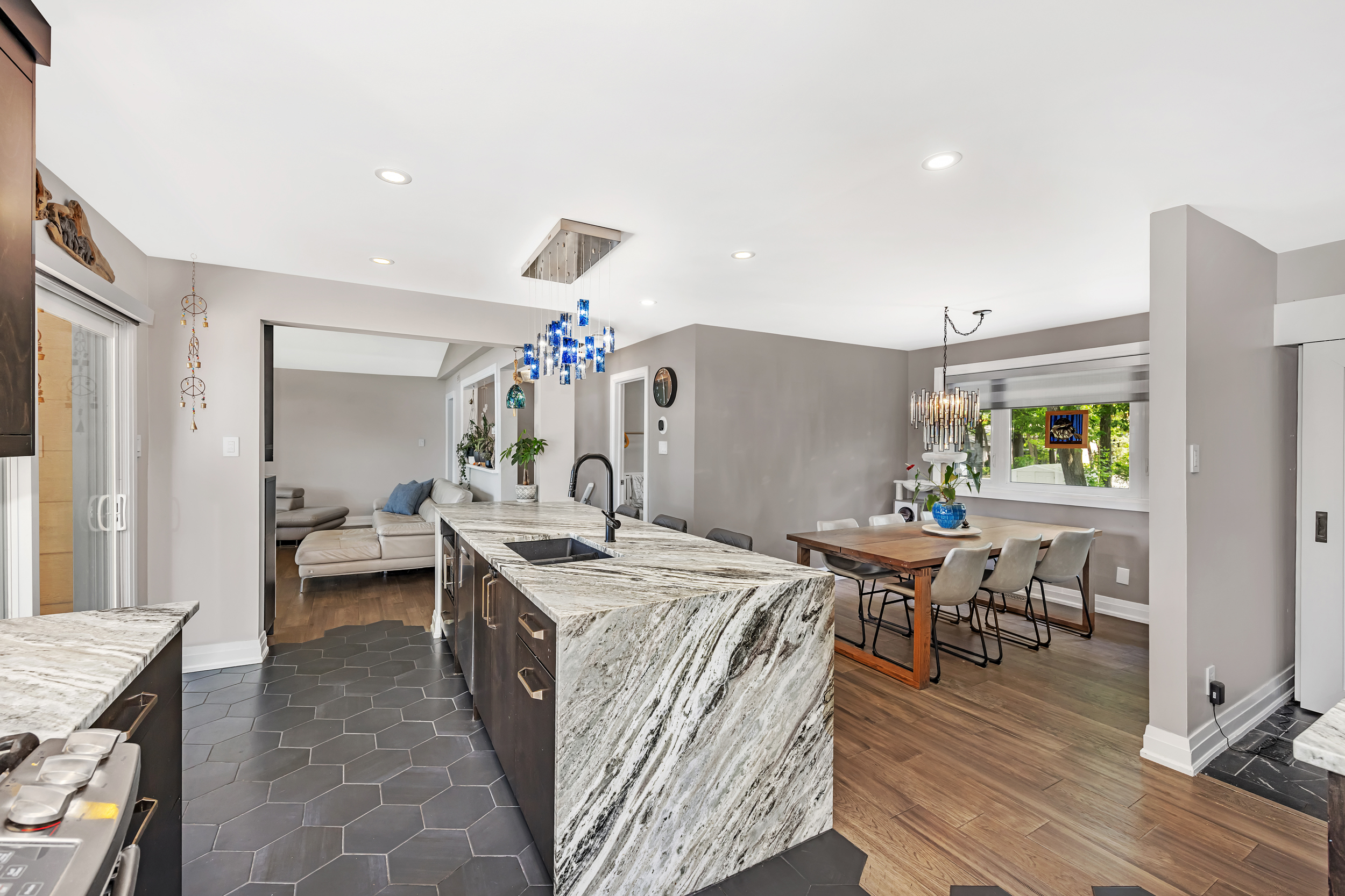 1034 Bayview Drive