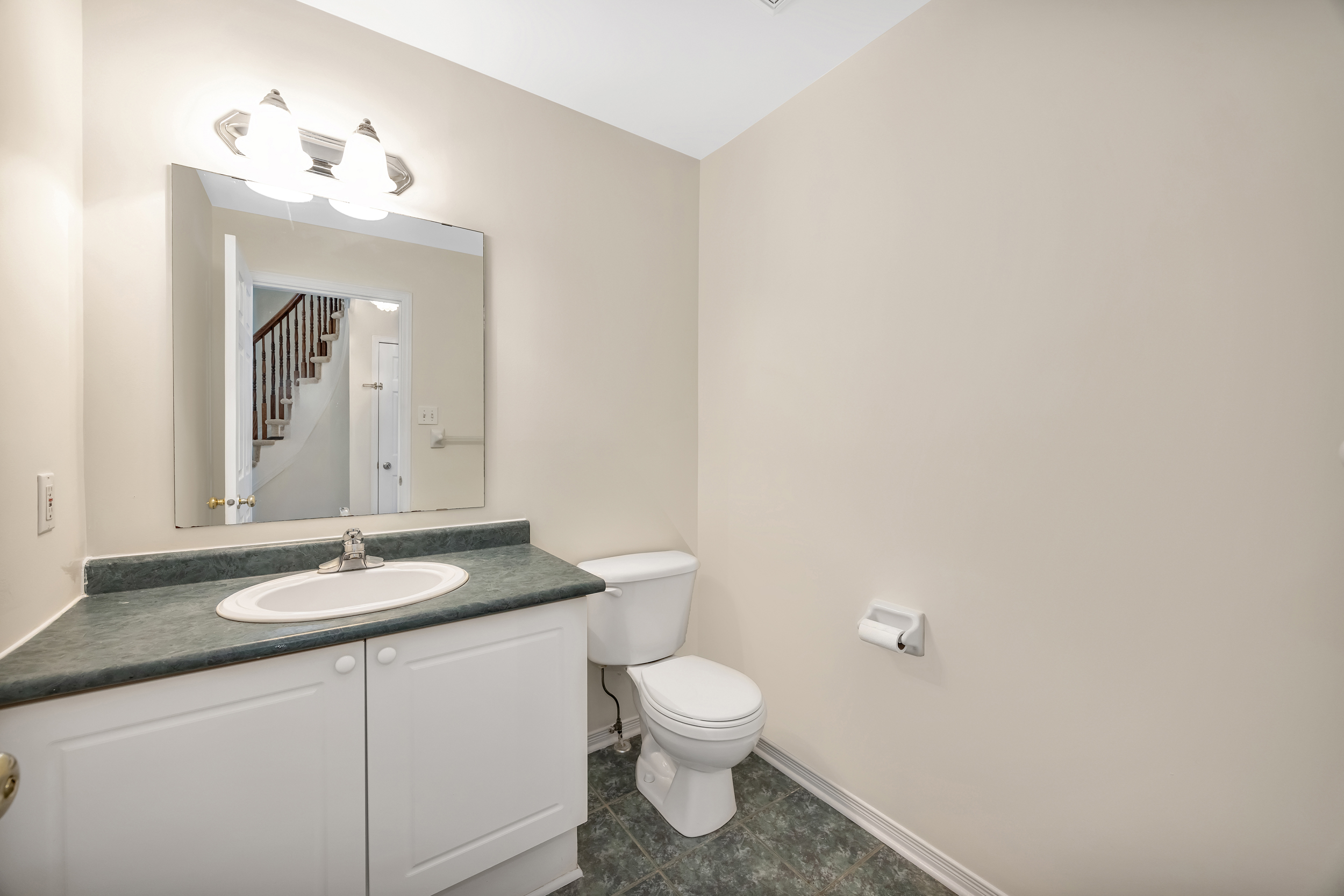 573 Neighbourhood Way