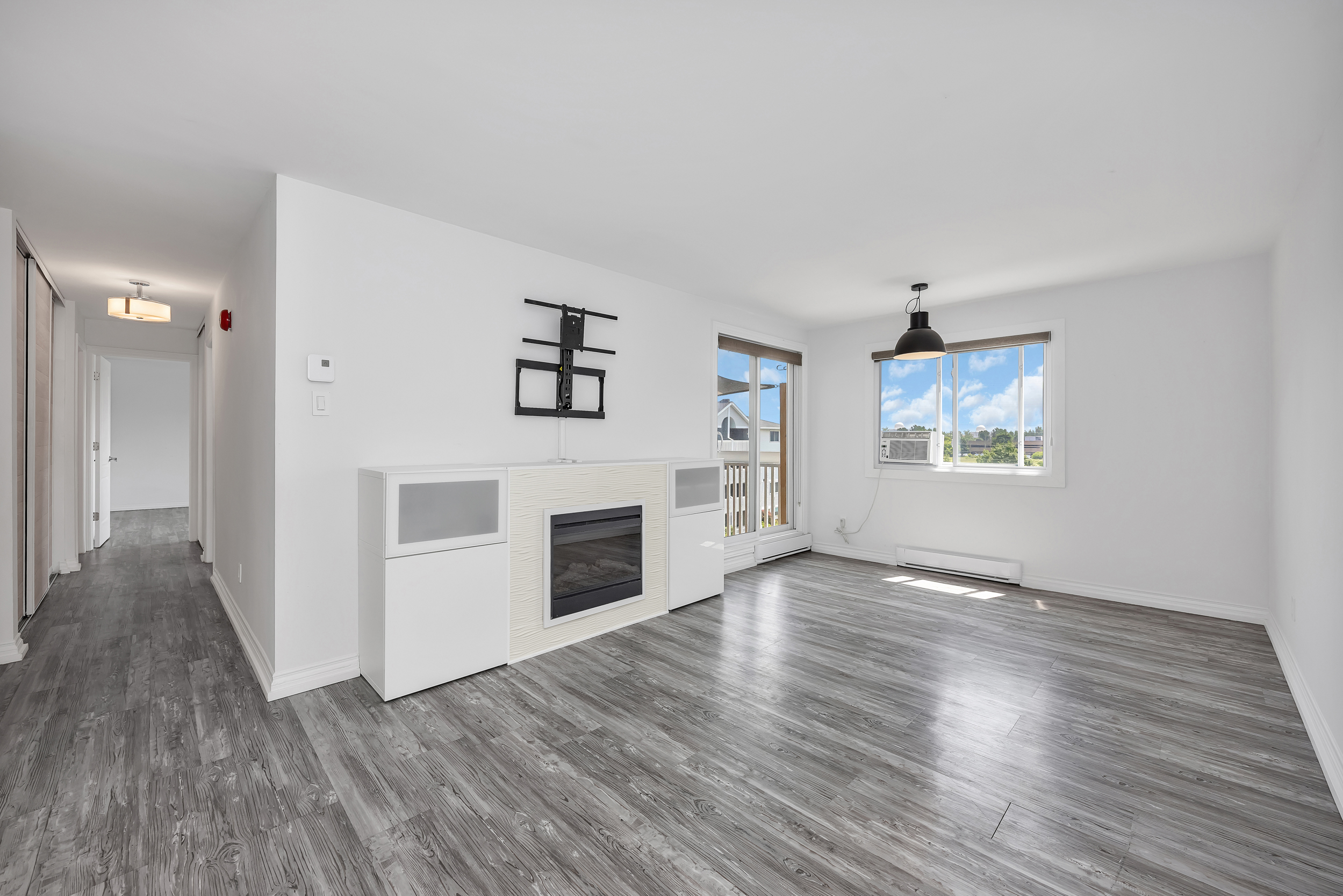 214 Viewmount Drive, Unit 417