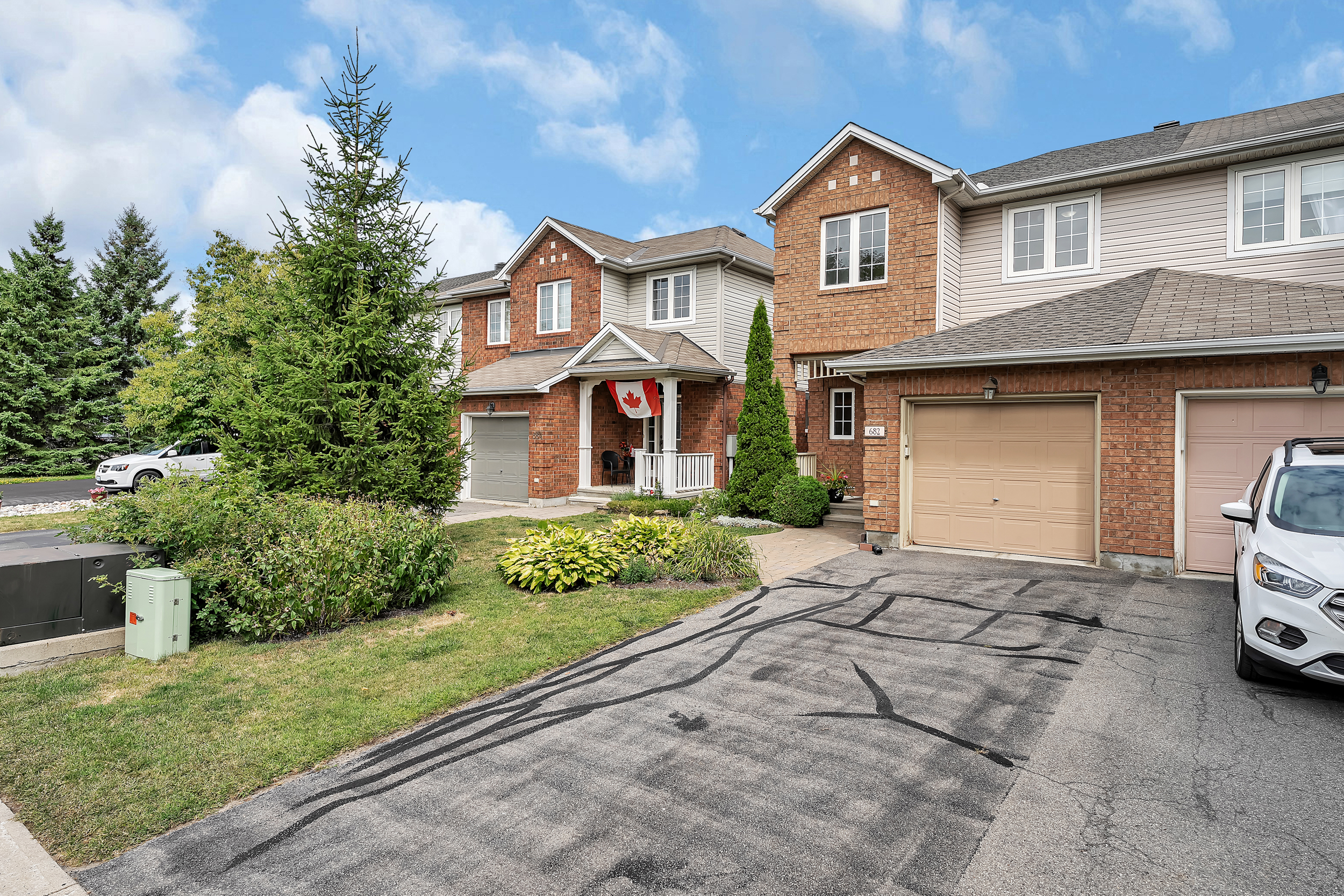 682 Wild Shore Crescent