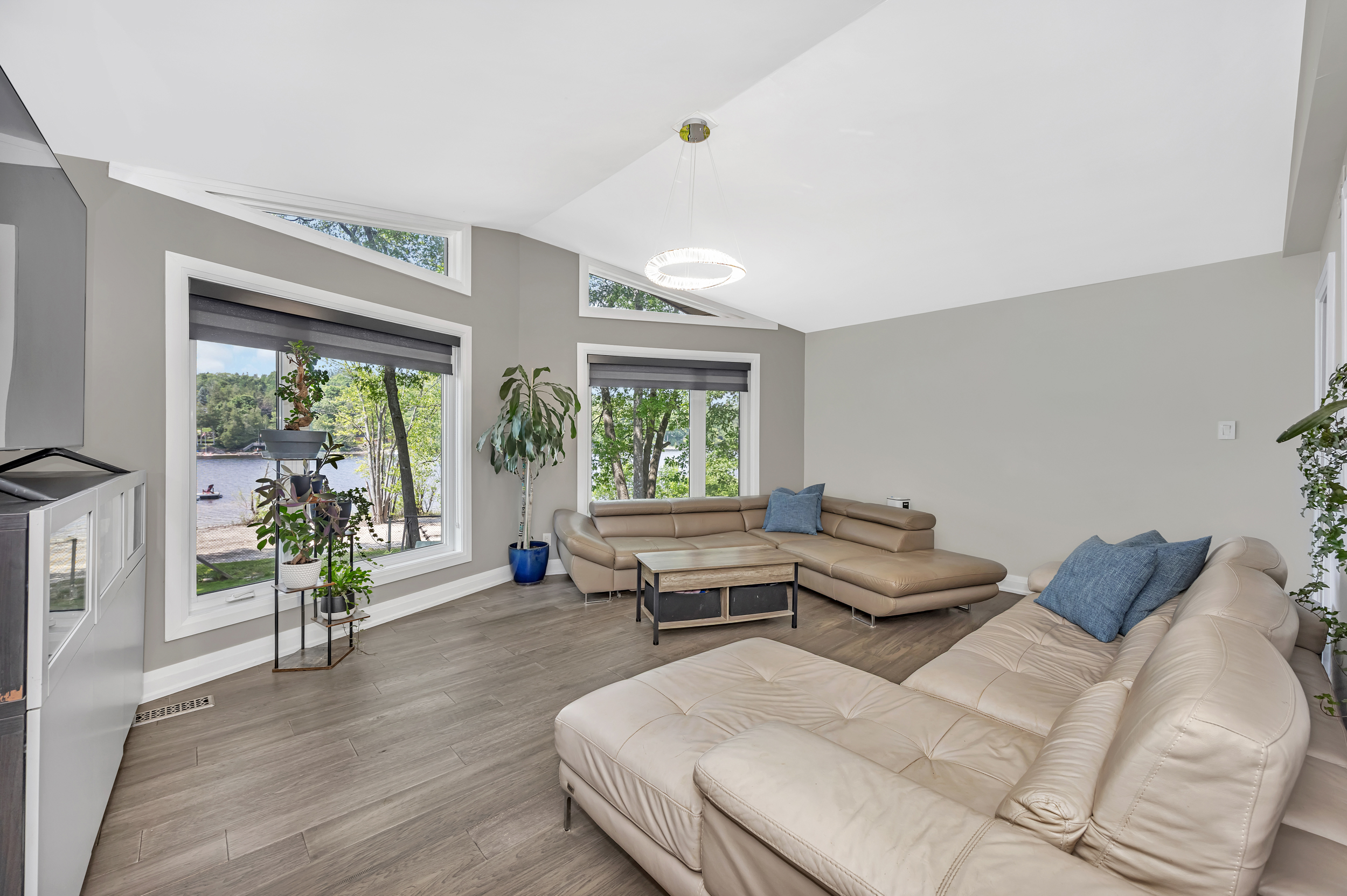 1034 Bayview Drive