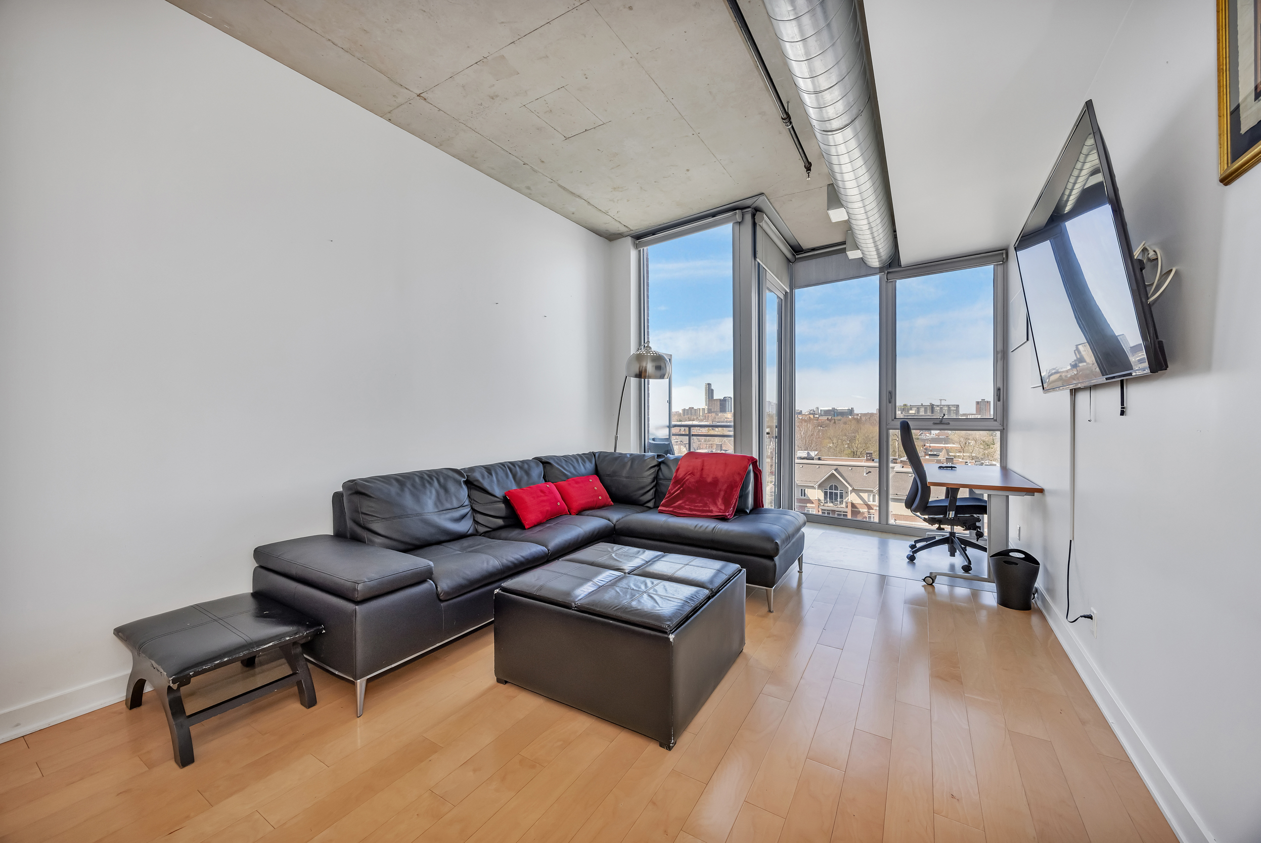 360 Mcleod Street, Unit 706