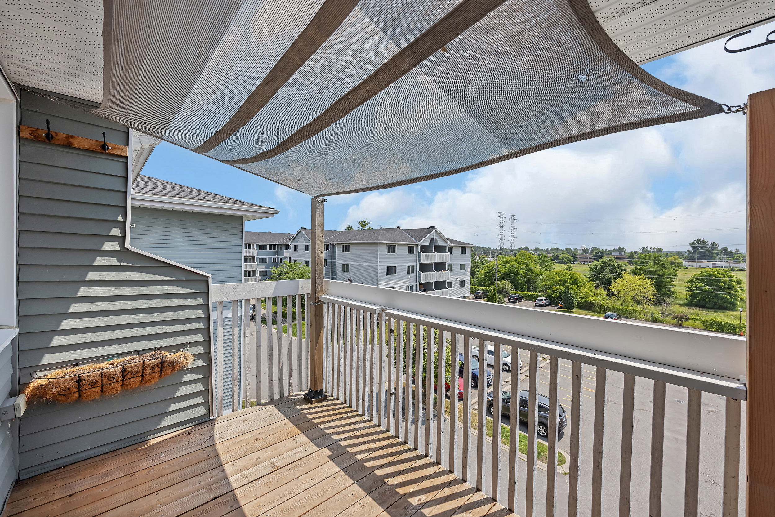 214 Viewmount Drive, Unit 417