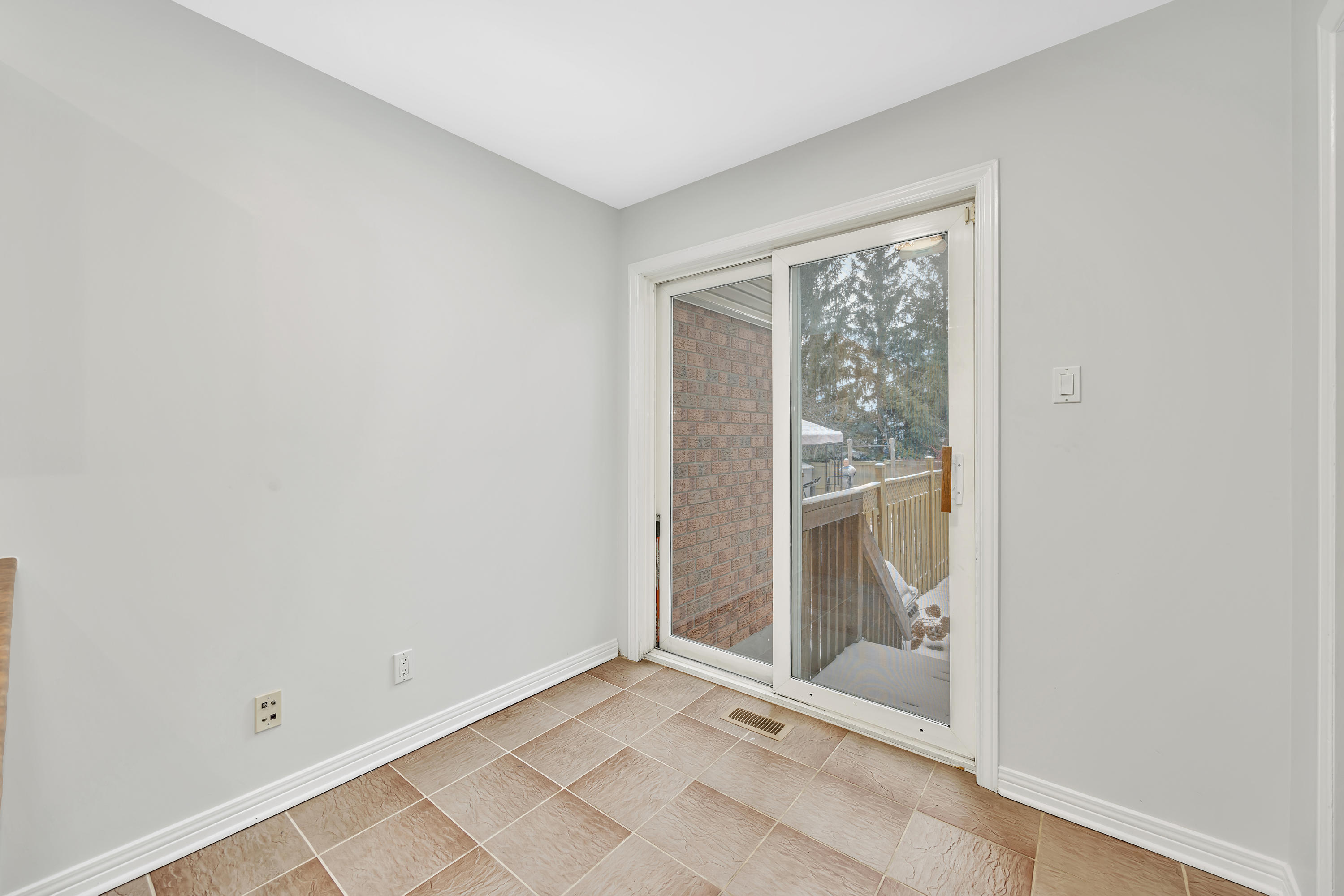 558 Wild Shore Crescent