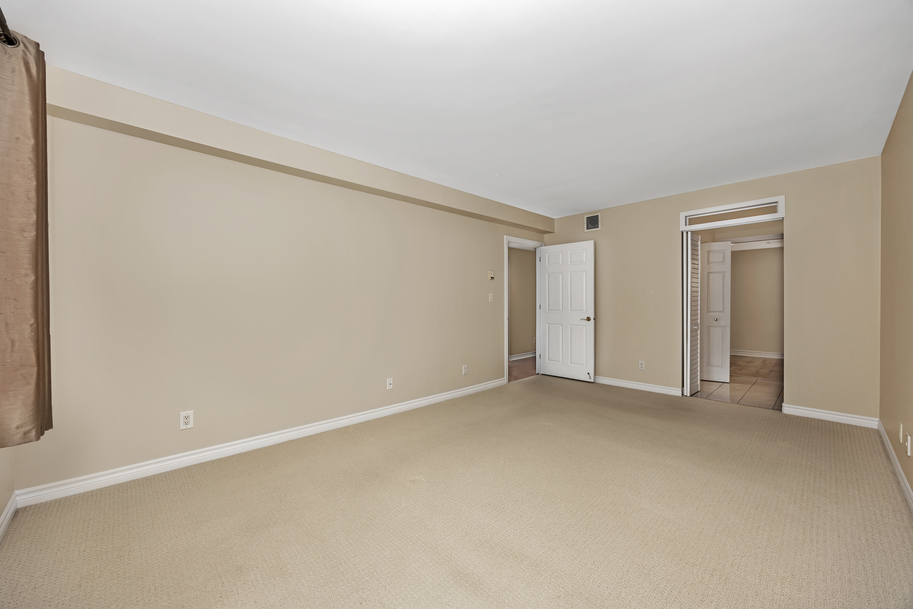 111 Robson Court, Unit 1B
