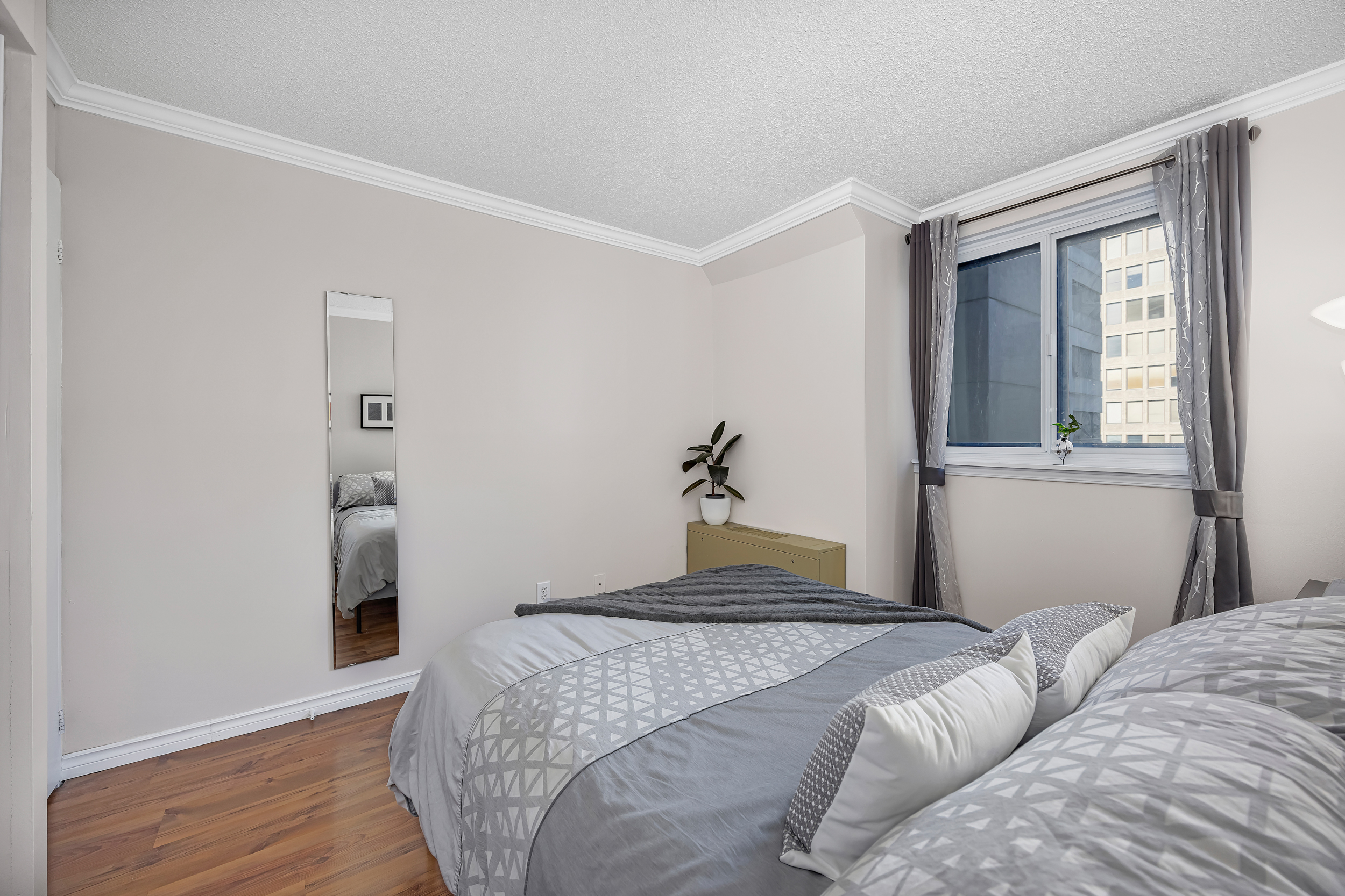 199 Kent Street, Unit 1701