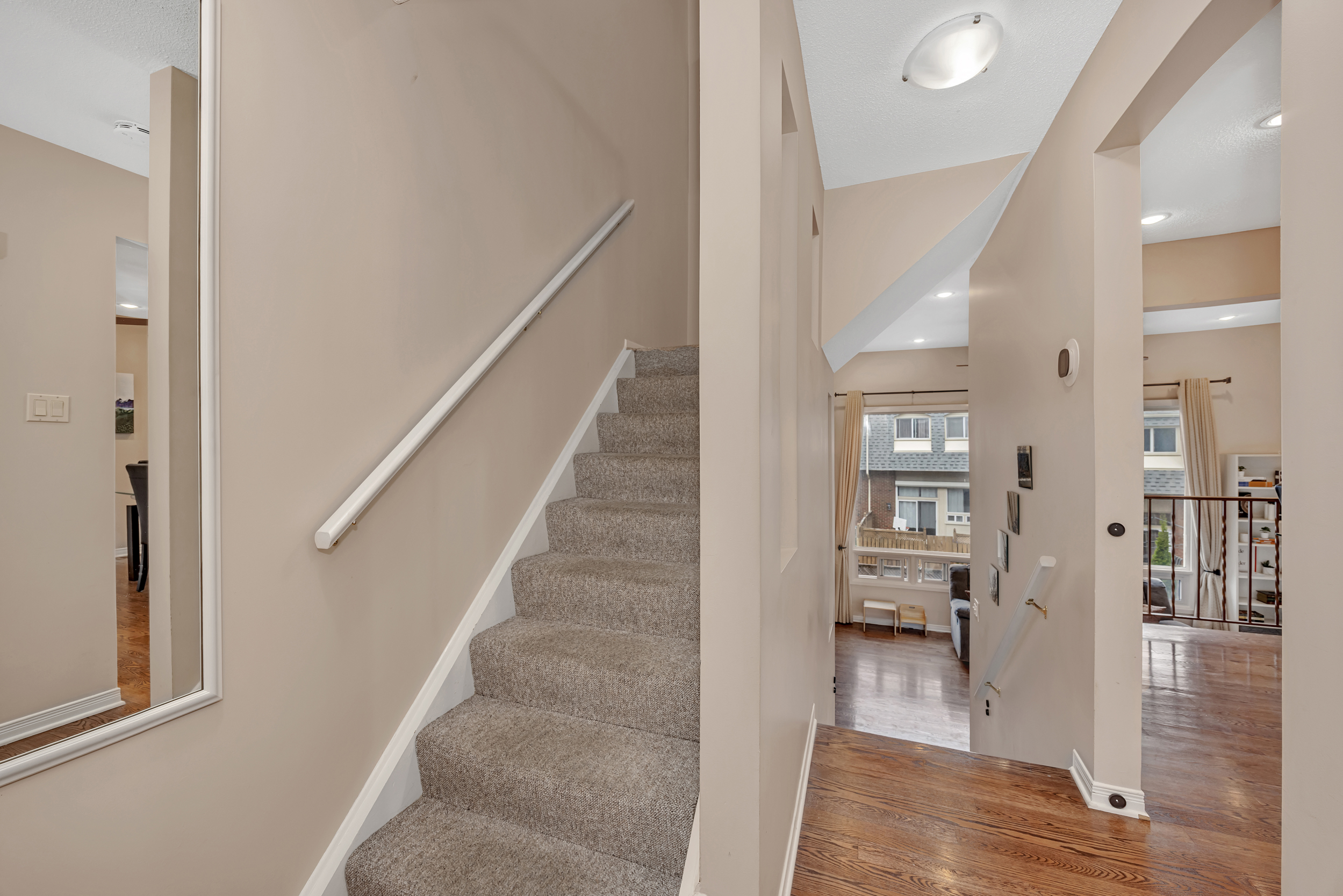 2425 Southvale Crescent