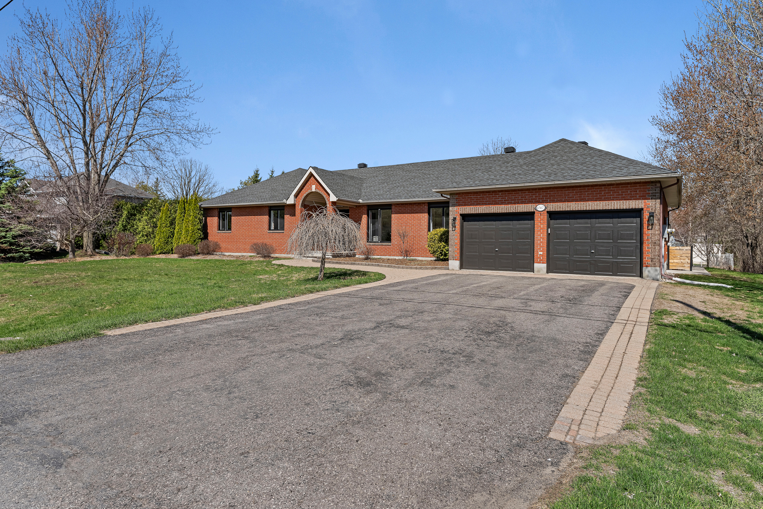 6567 Courtland Grove Crescent