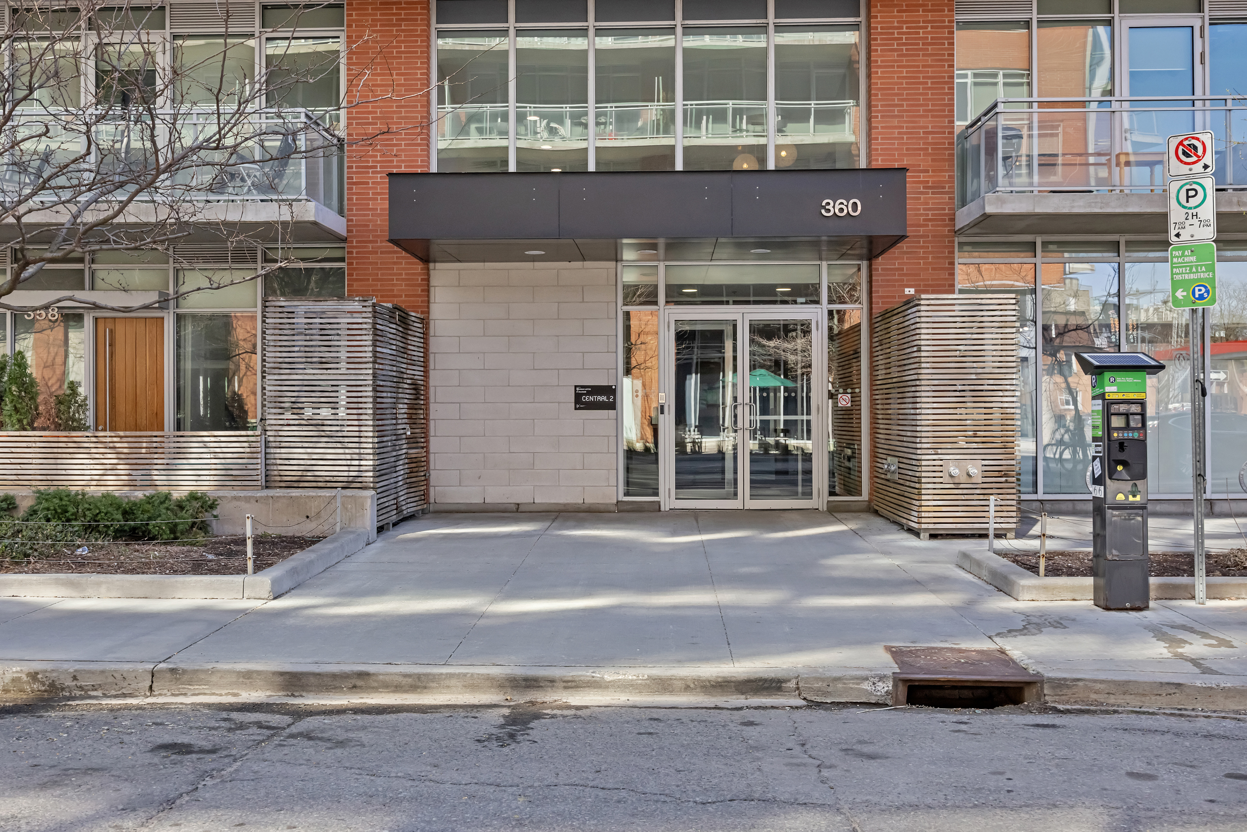 360 Mcleod Street, Unit 706