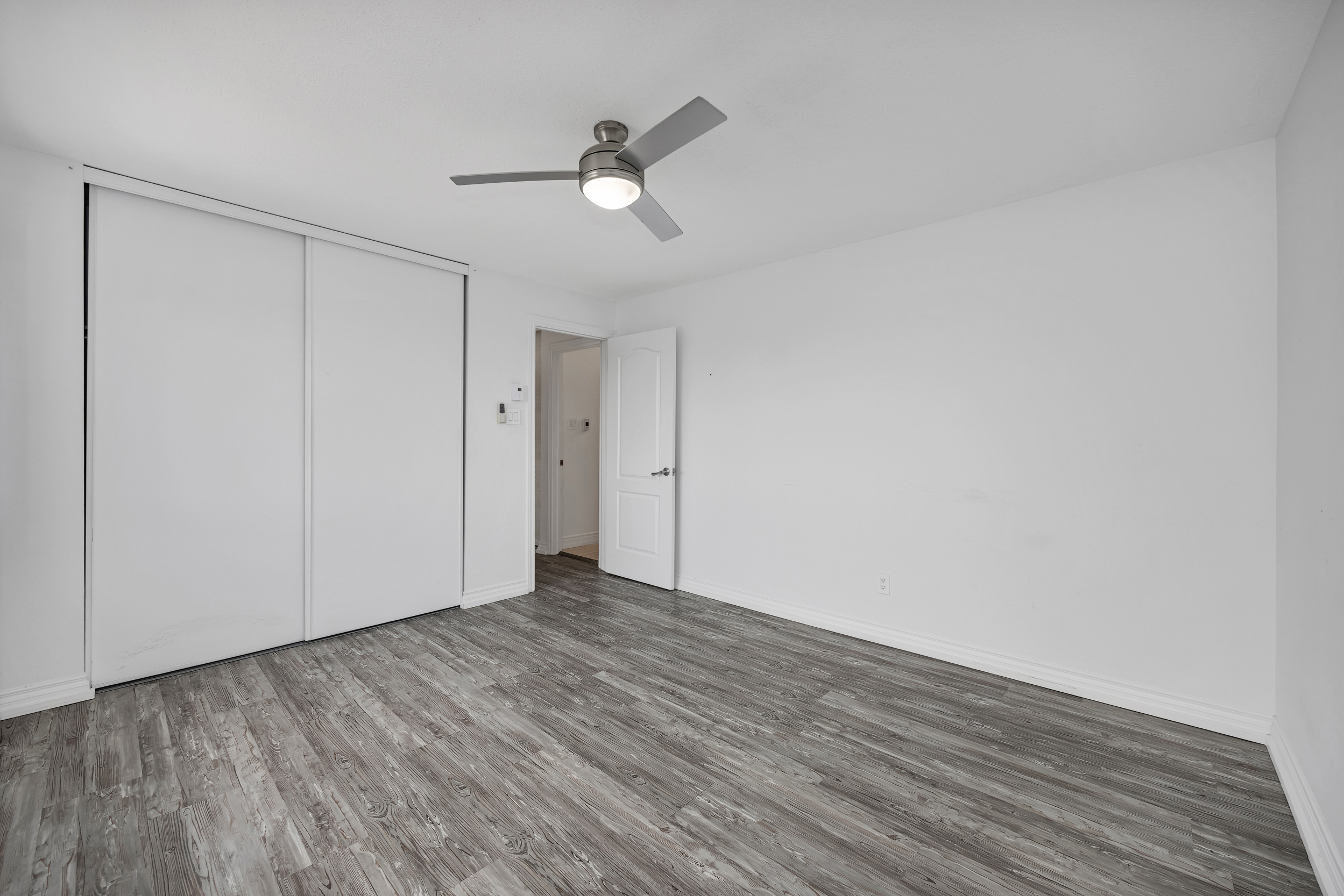 214 Viewmount Drive, Unit 417