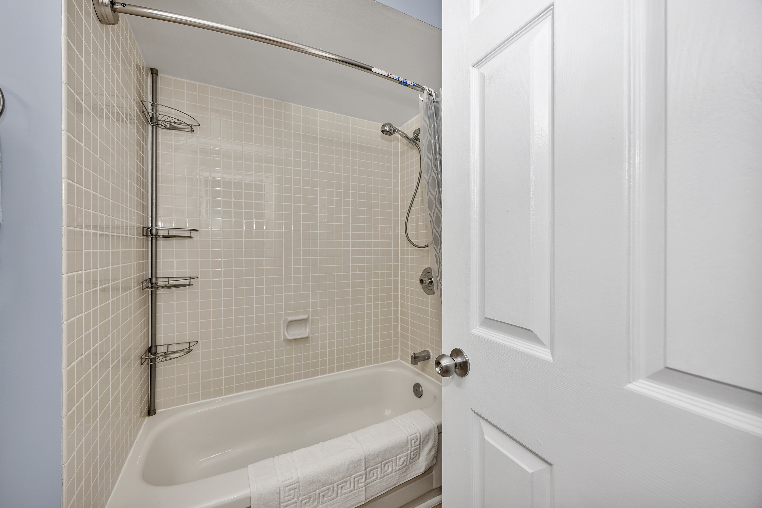 199 Kent Street, Unit 1701
