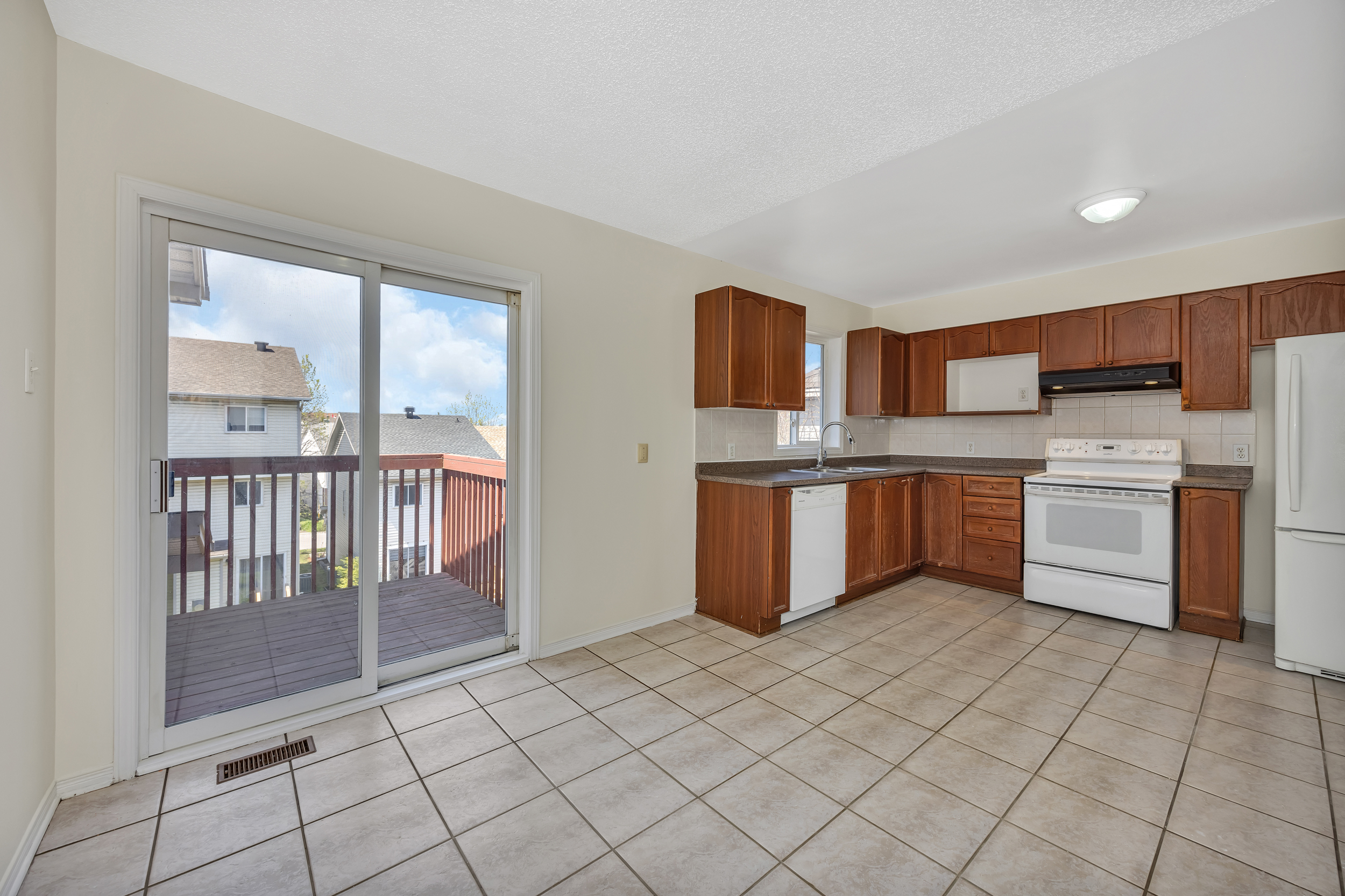 573 Neighbourhood Way
