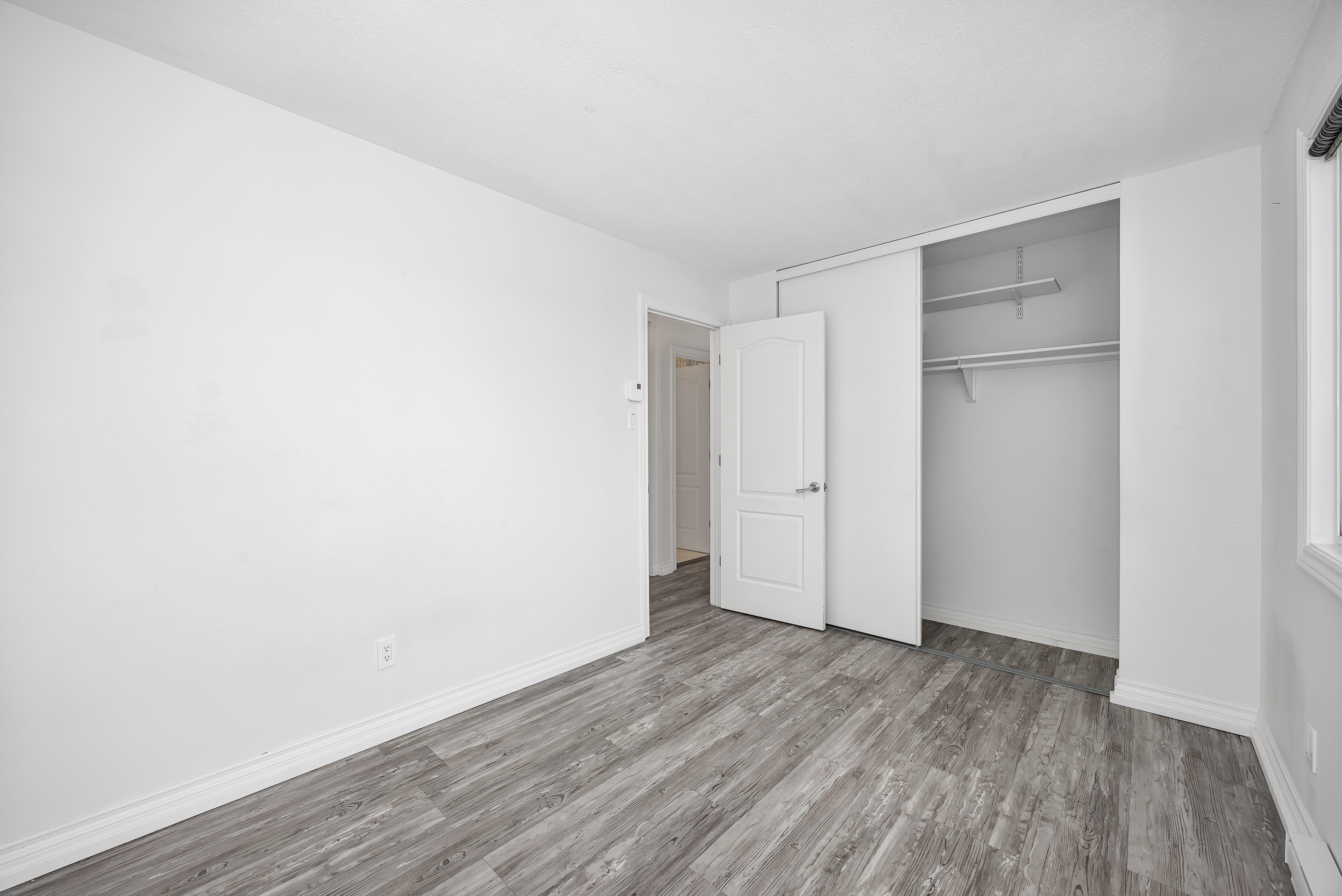 214 Viewmount Drive, Unit 417