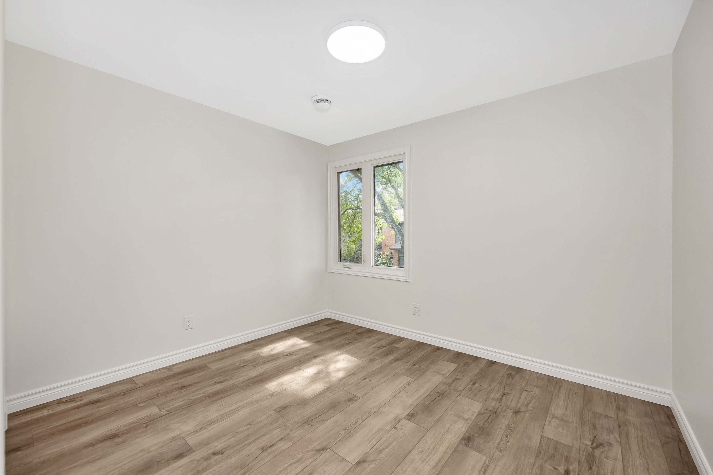 8 Chisholm Court