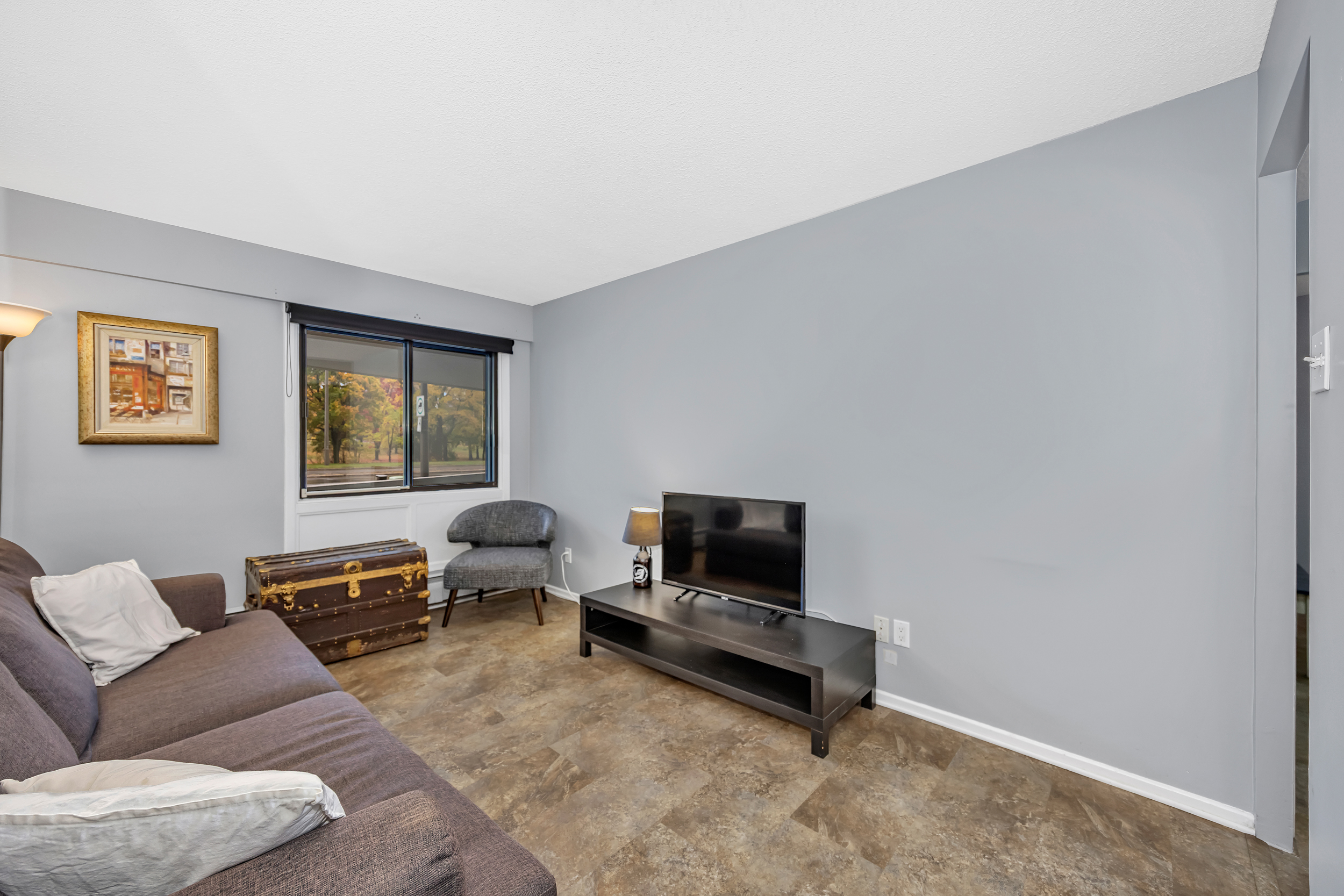 415 Greenview Avenue, Unit 106