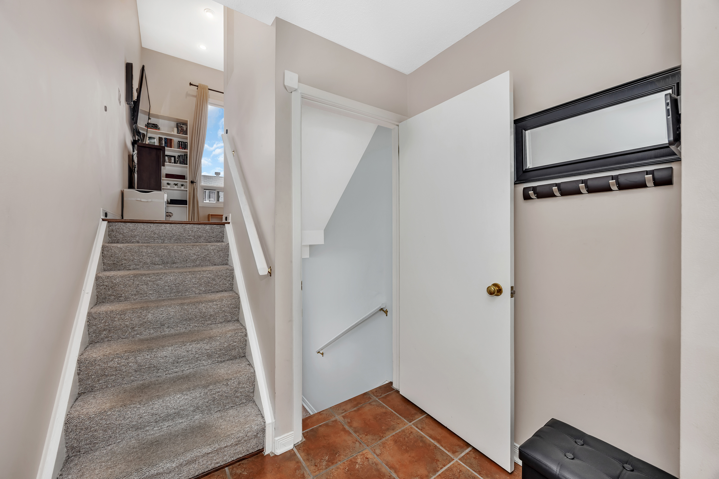 2425 Southvale Crescent