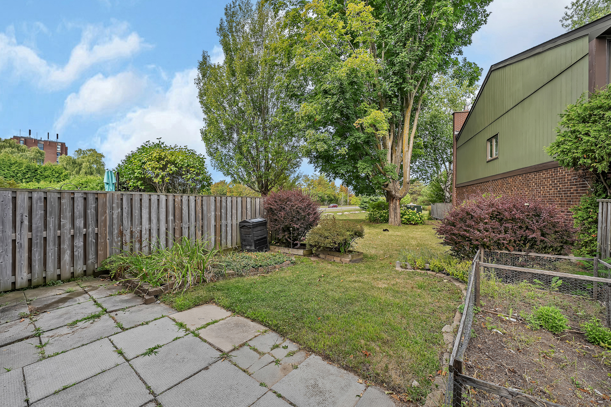 8 Chisholm Court