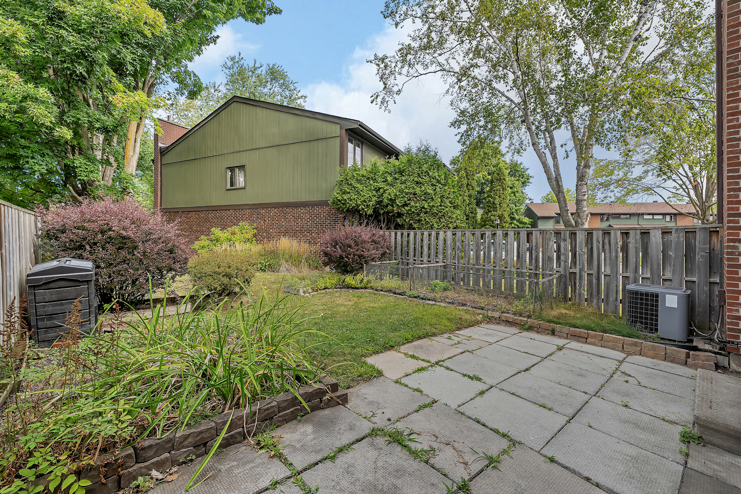 8 Chisholm Court