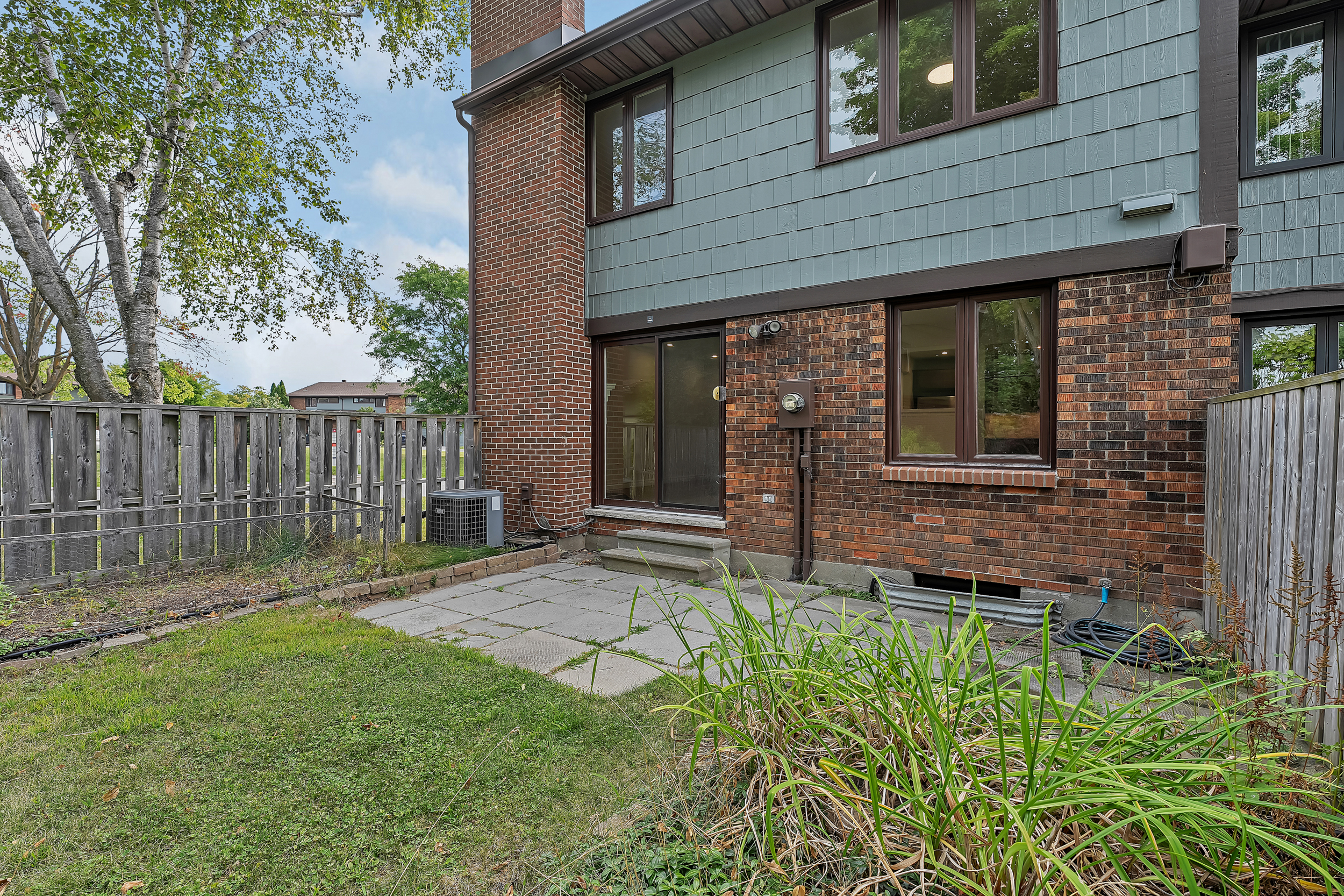8 Chisholm Court