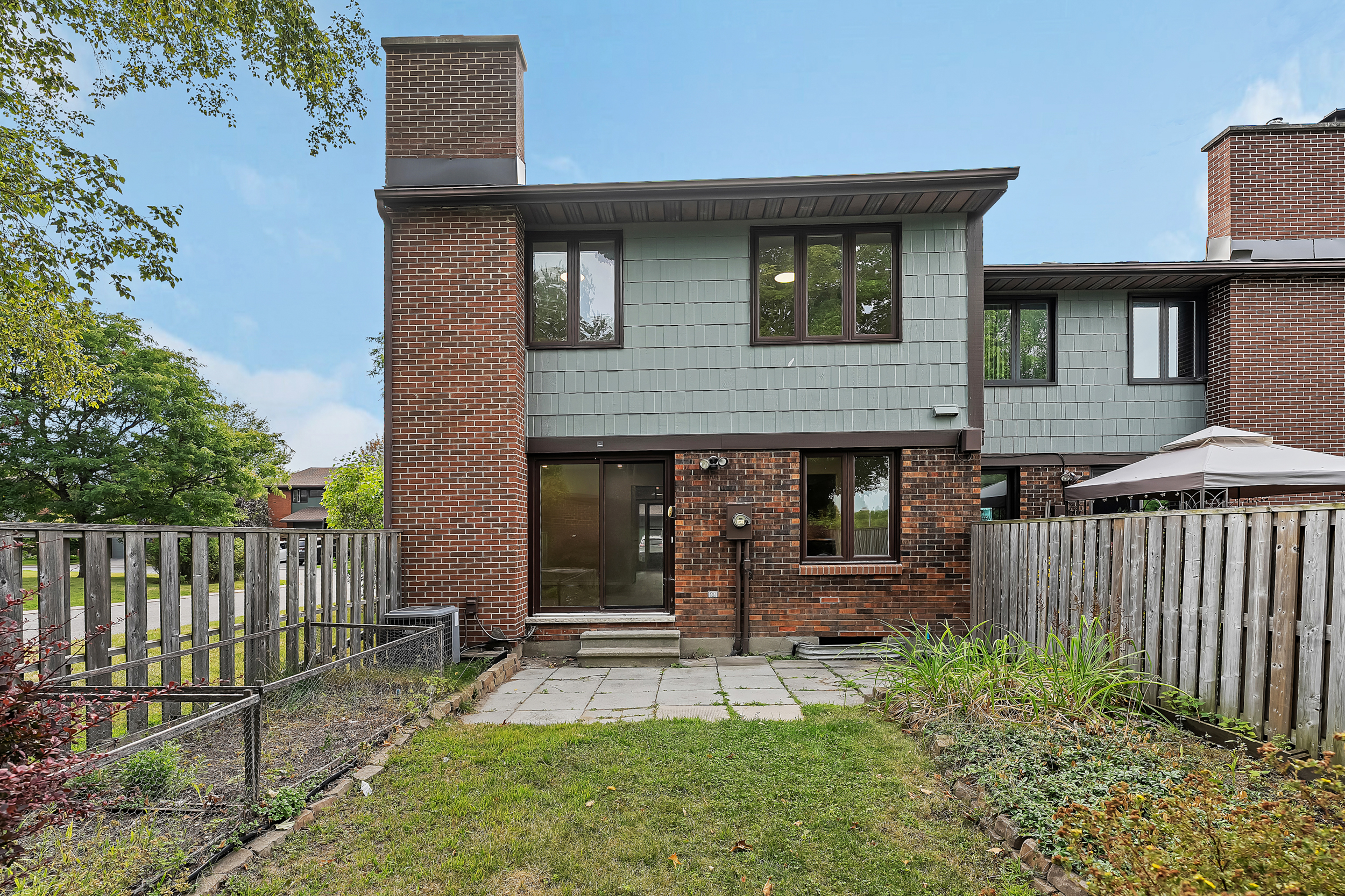 8 Chisholm Court