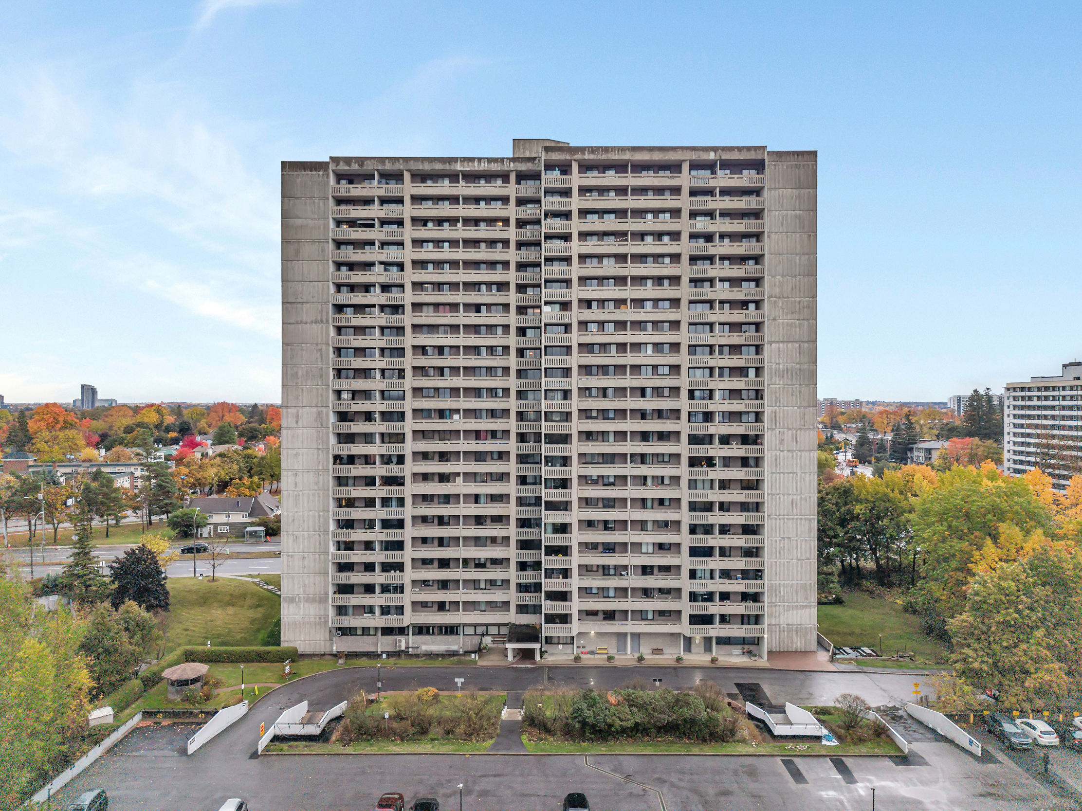 415 Greenview Avenue, Unit 106