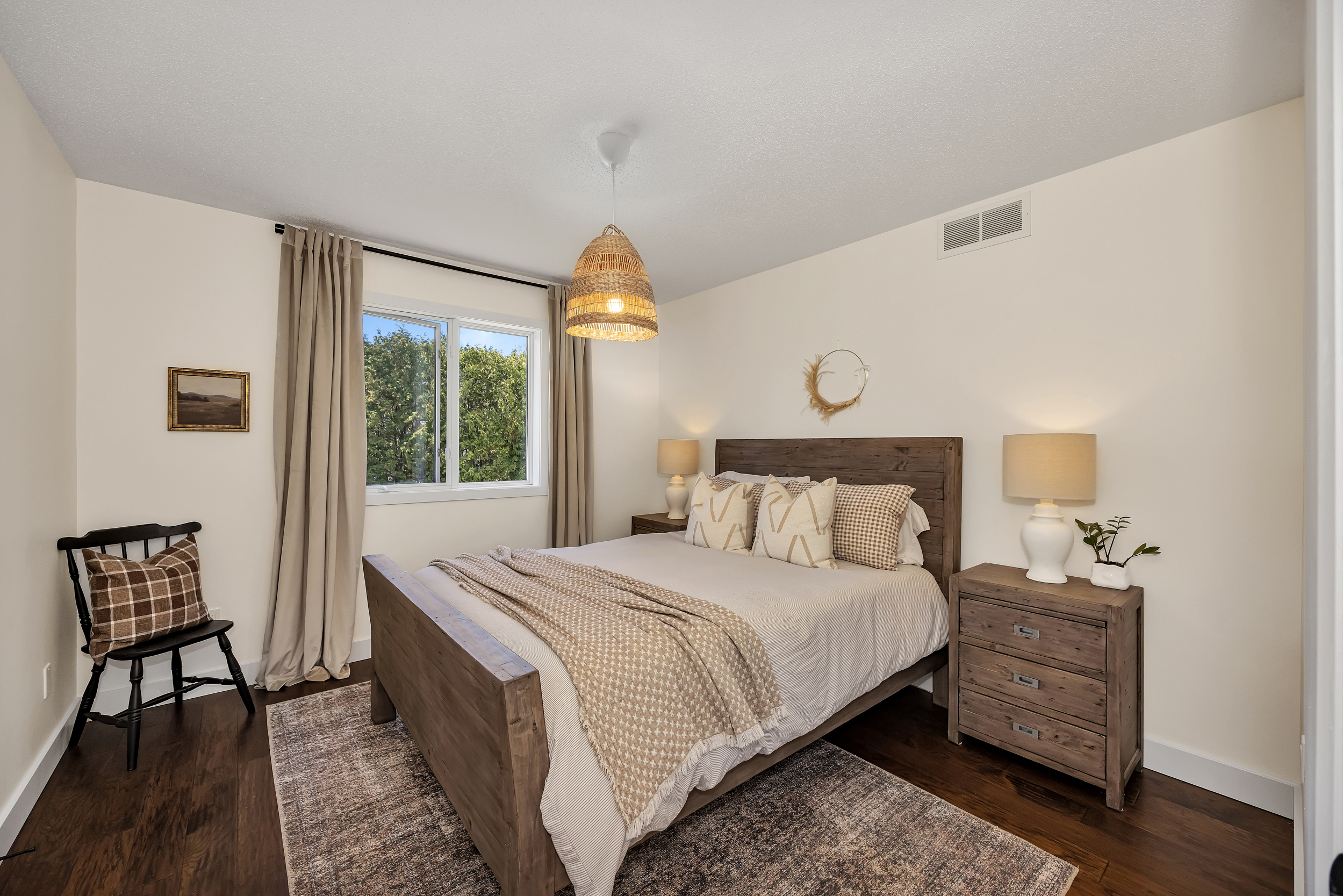 6567 Courtland Grove Crescent