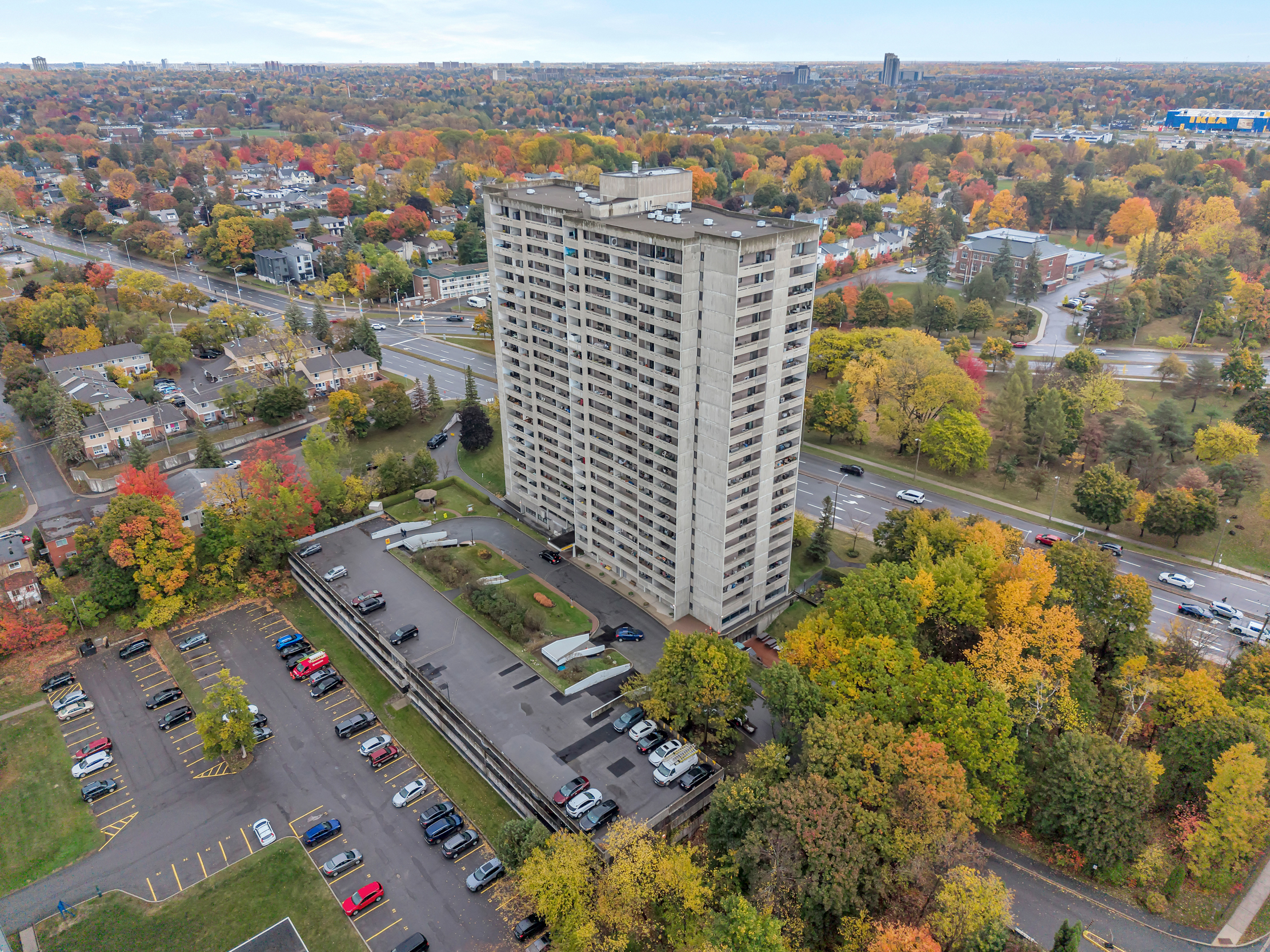 415 Greenview Avenue, Unit 106