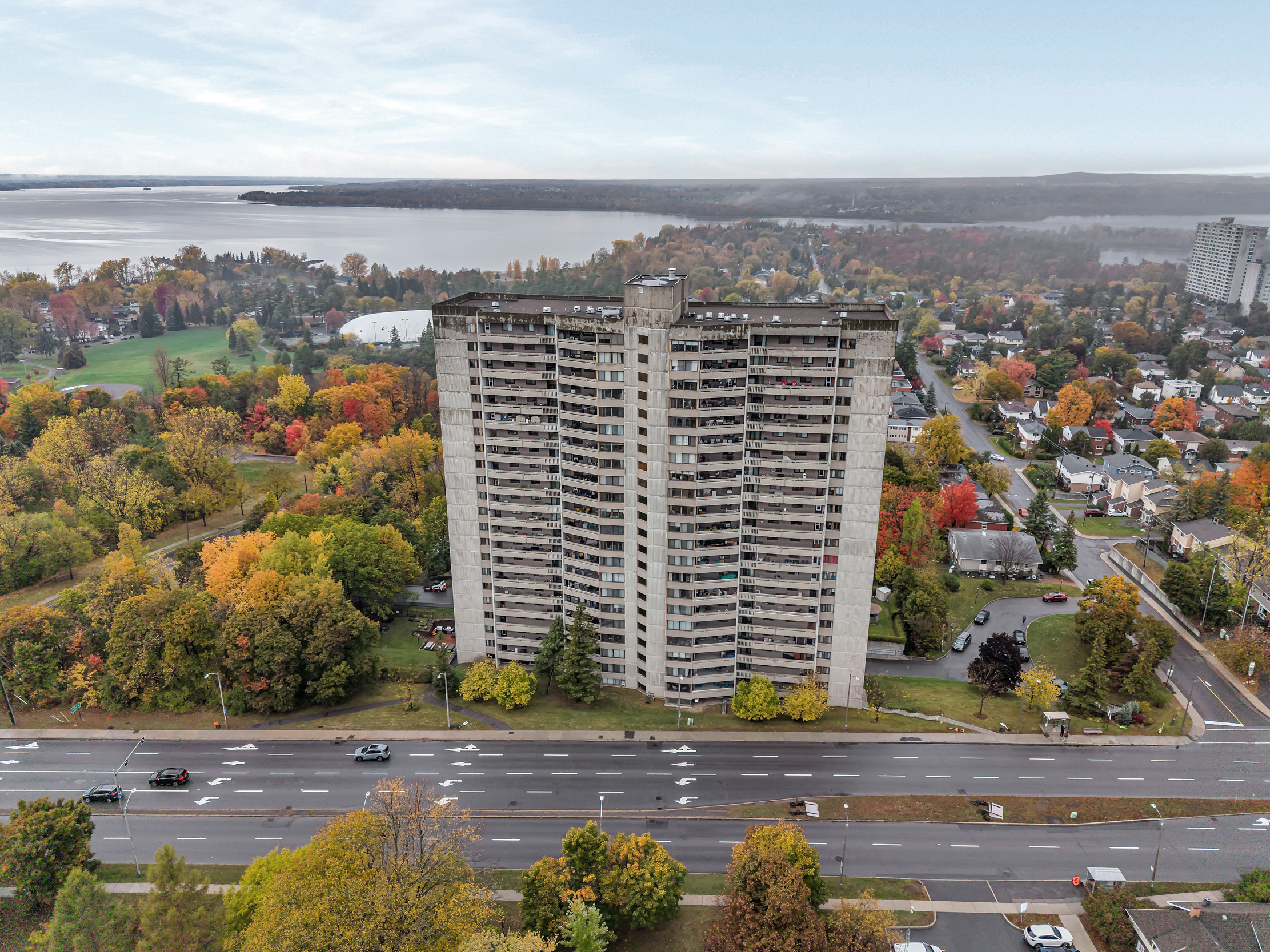 415 Greenview Avenue, Unit 106