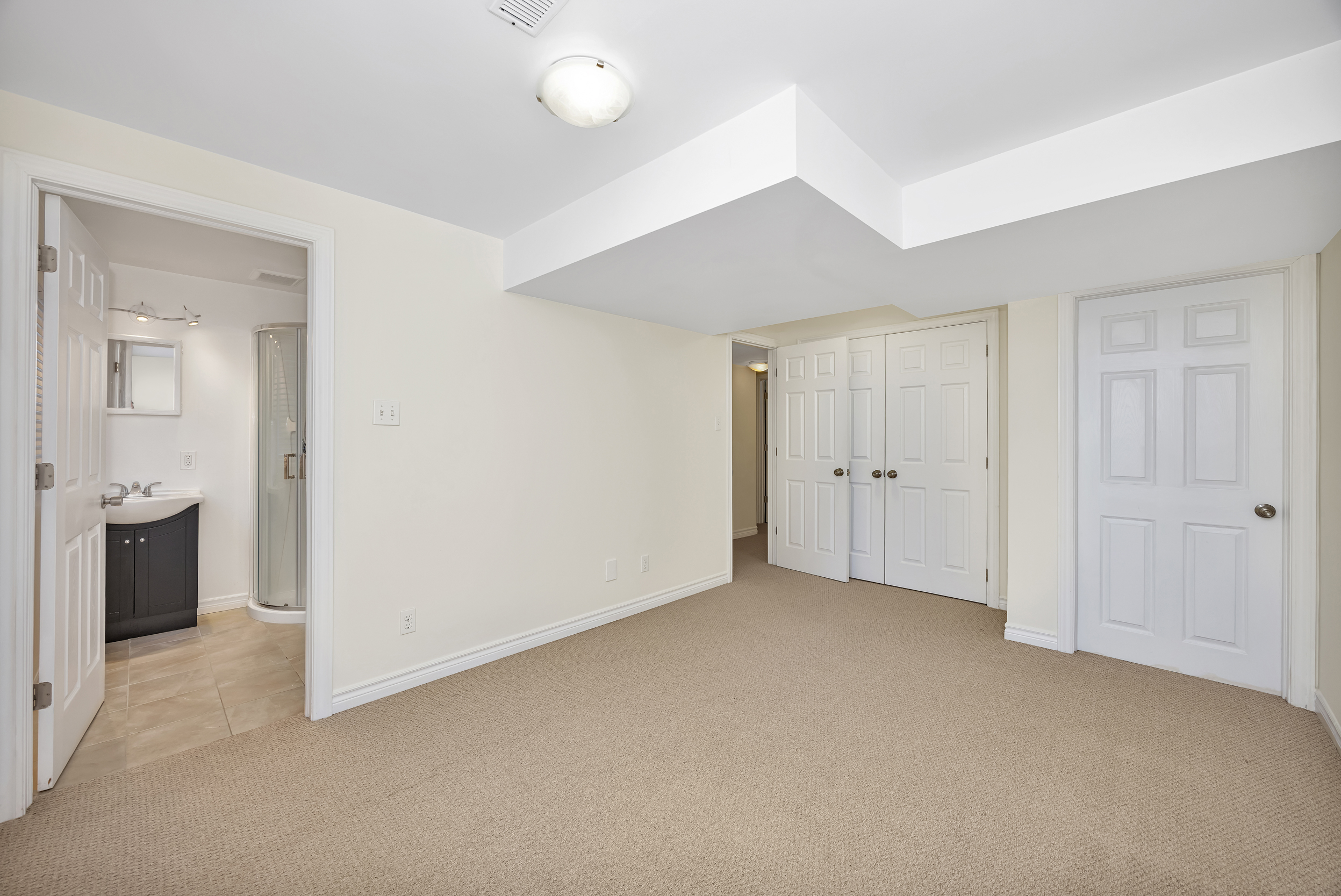 573 Neighbourhood Way