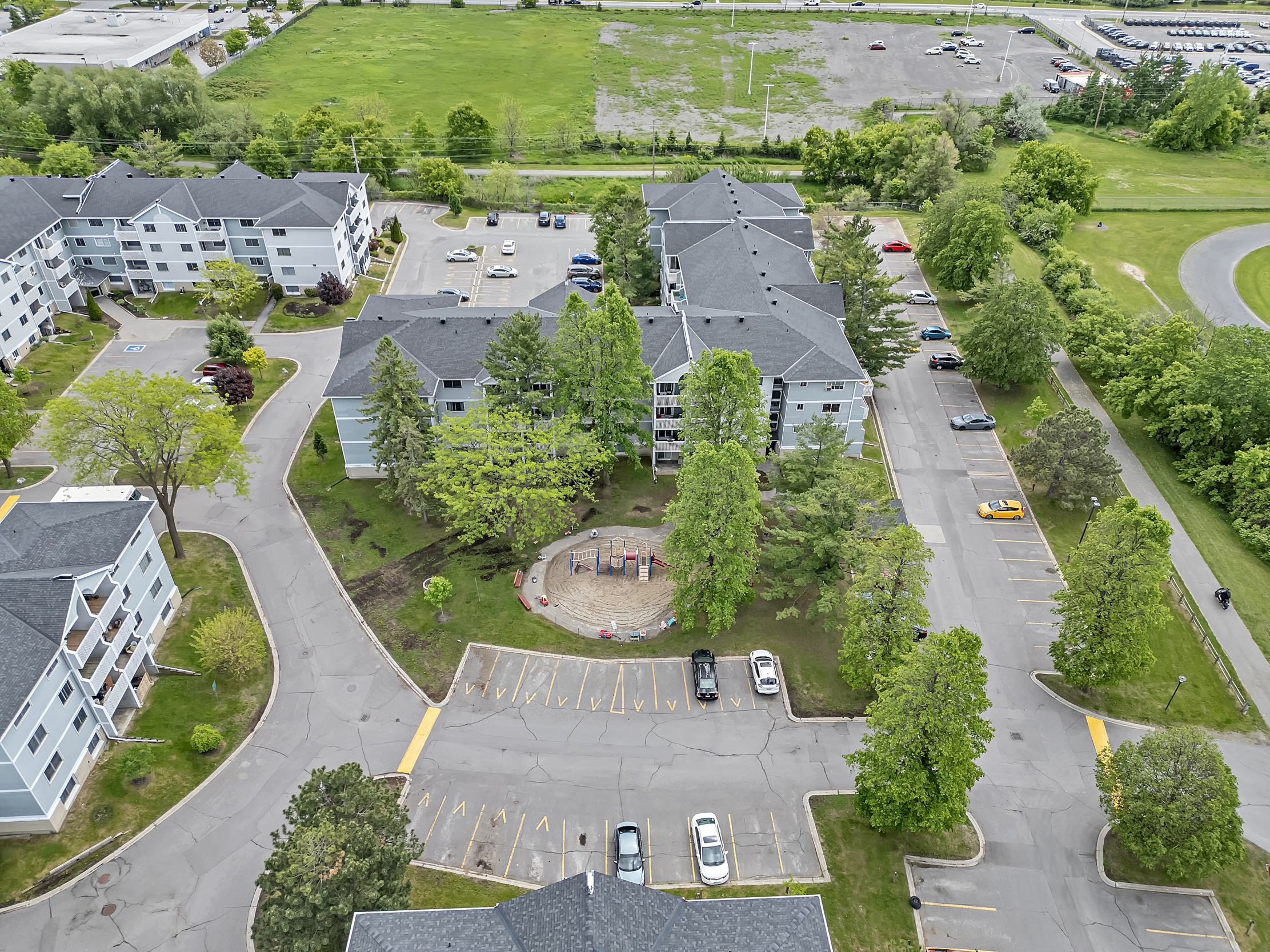 214 Viewmount Drive, Unit 417