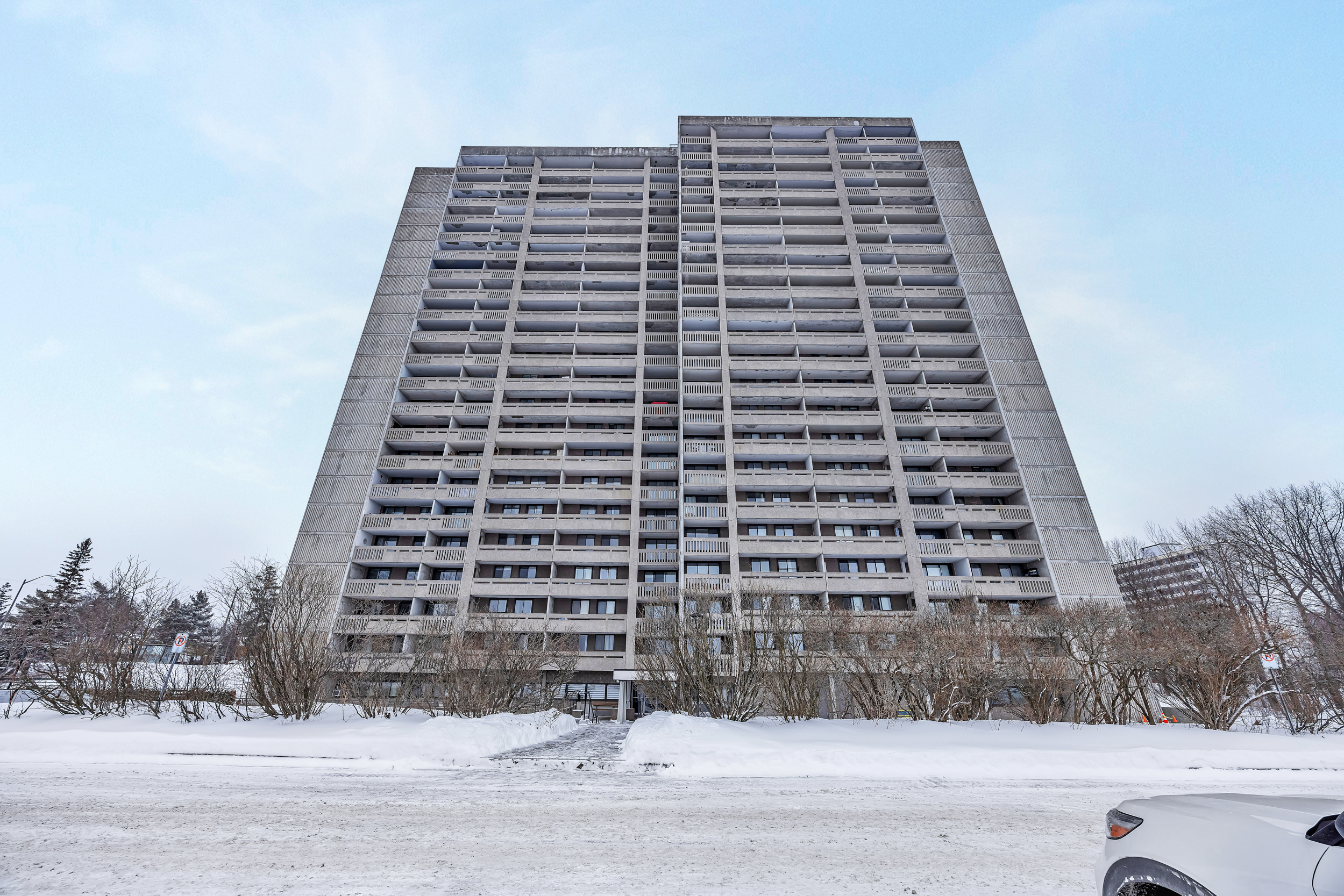 415 Greenview Avenue, Unit 106