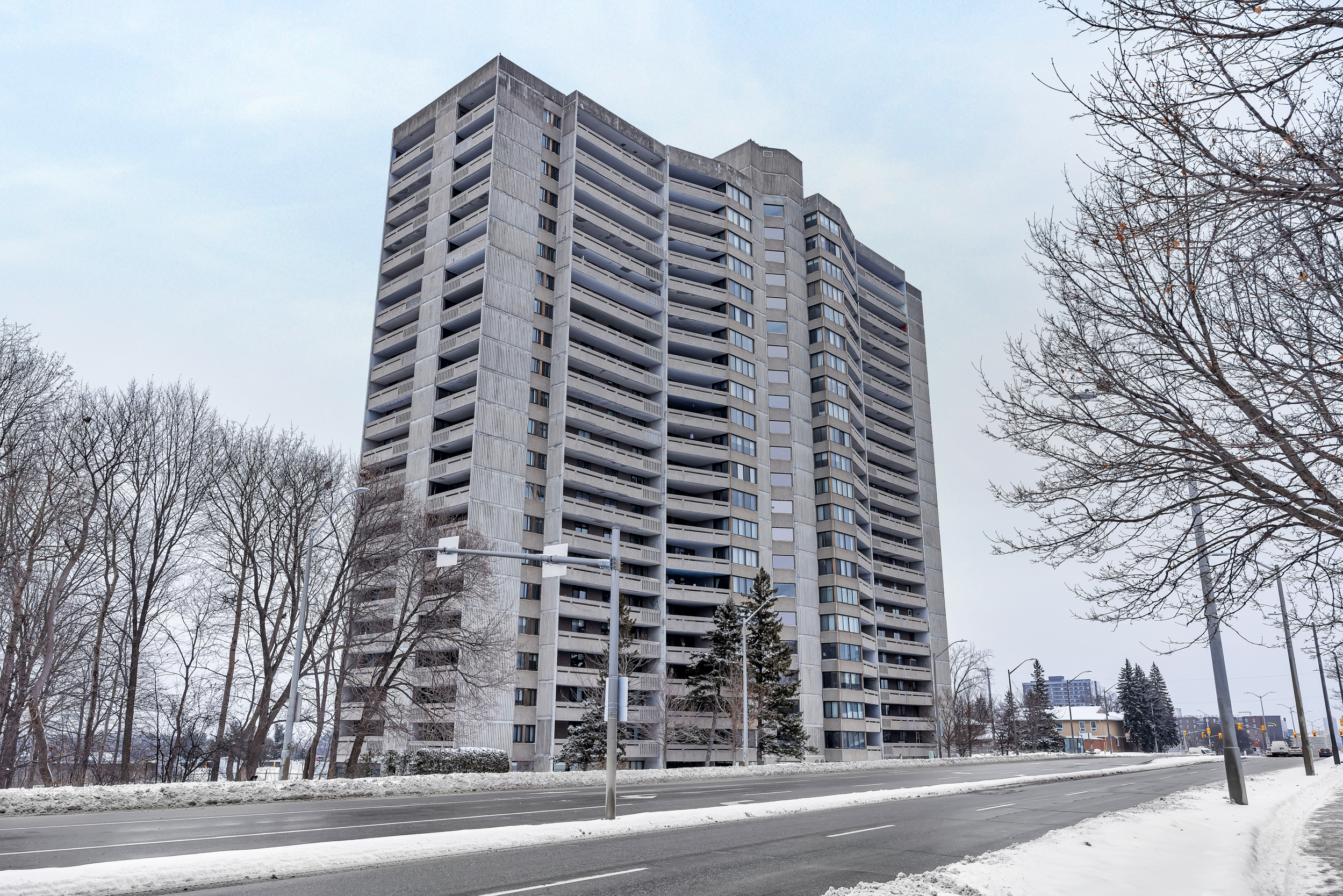 415 Greenview Avenue, Unit 106