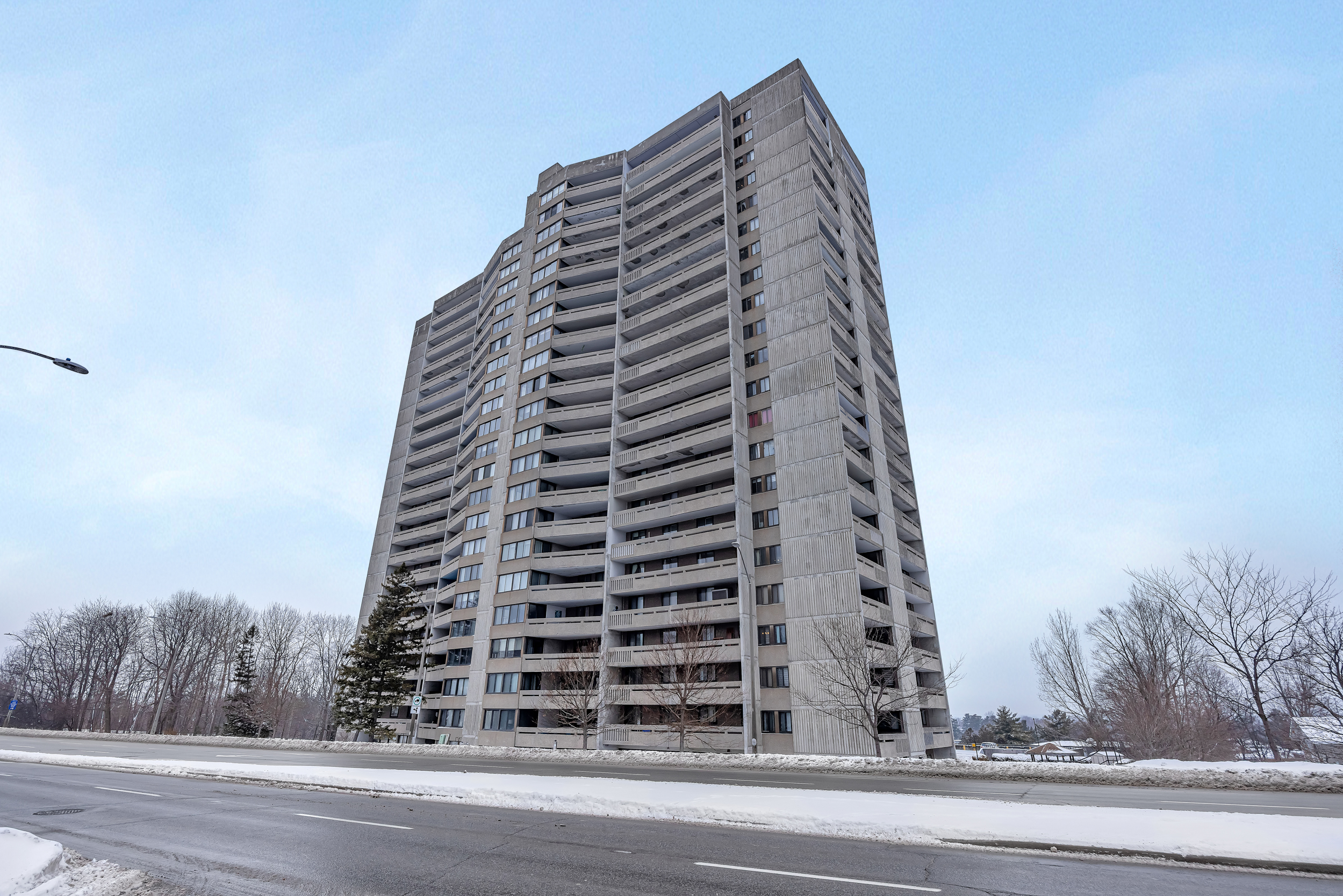 415 Greenview Avenue, Unit 106
