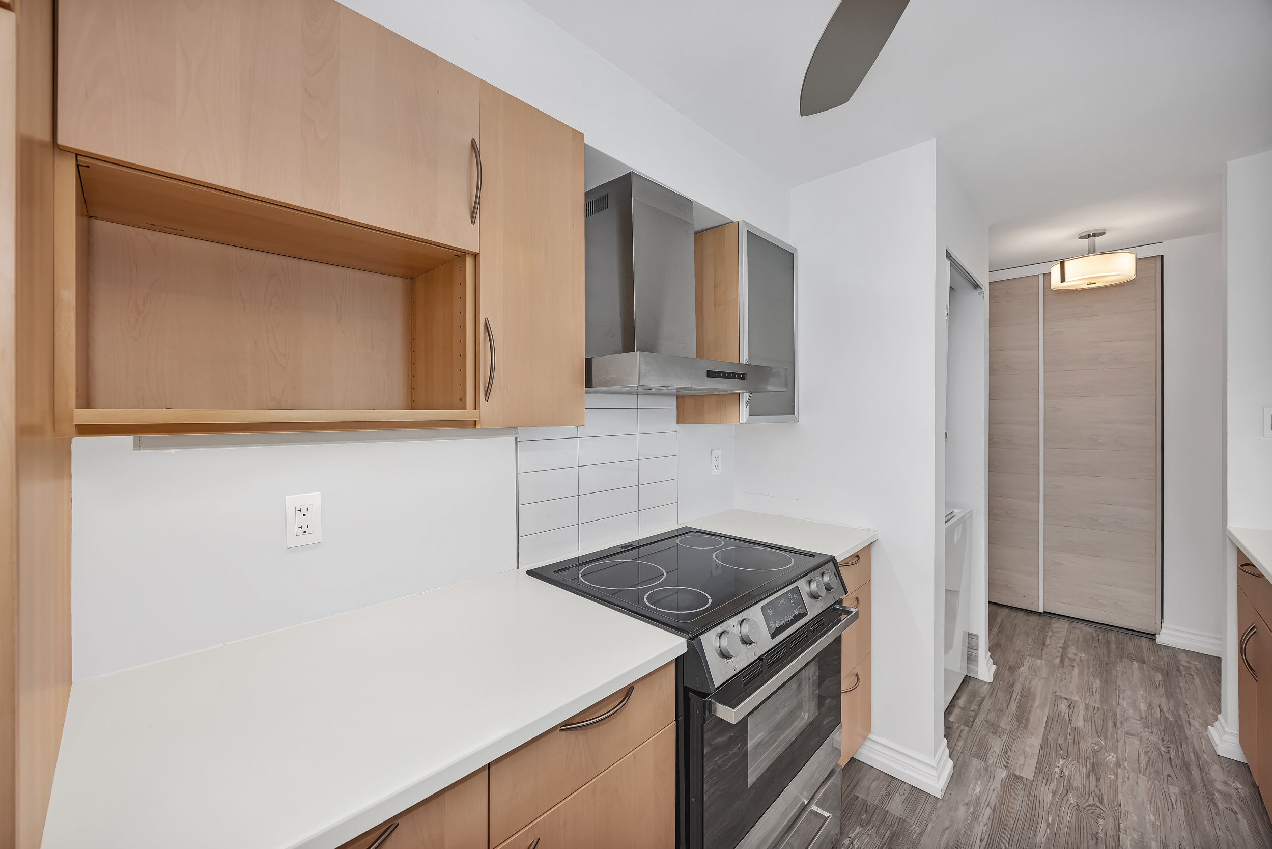 214 Viewmount Drive, Unit 417